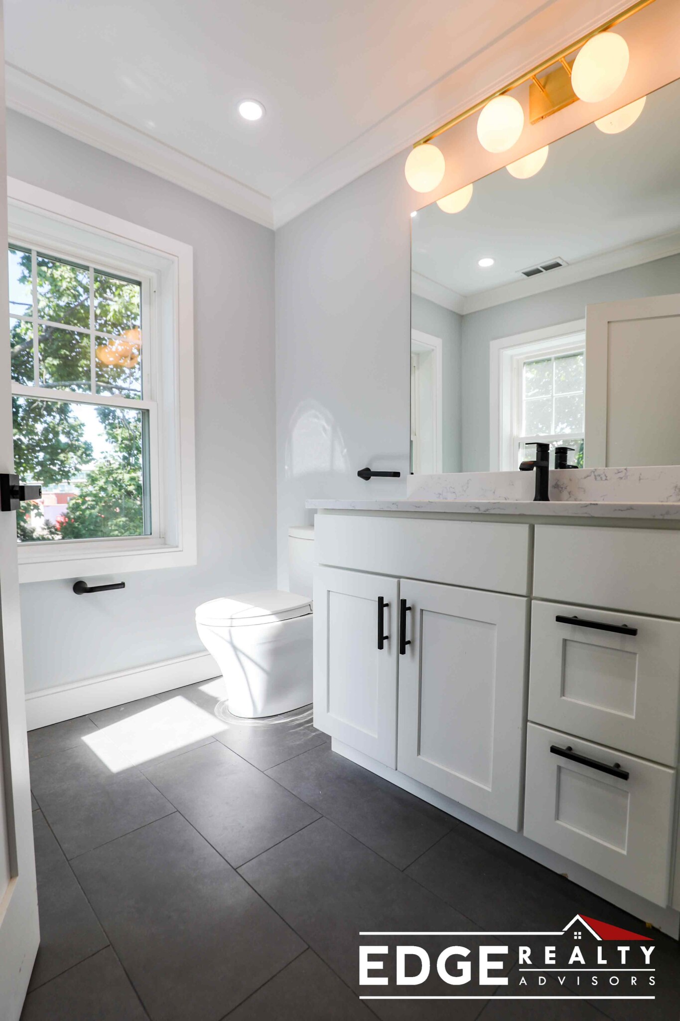 23 Molloy St, Watertown