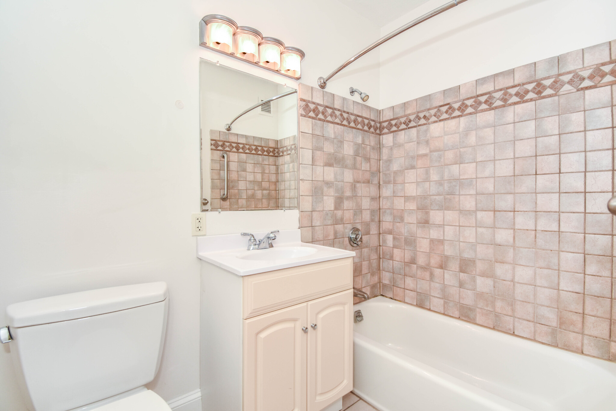 65 India Row, Waterfront