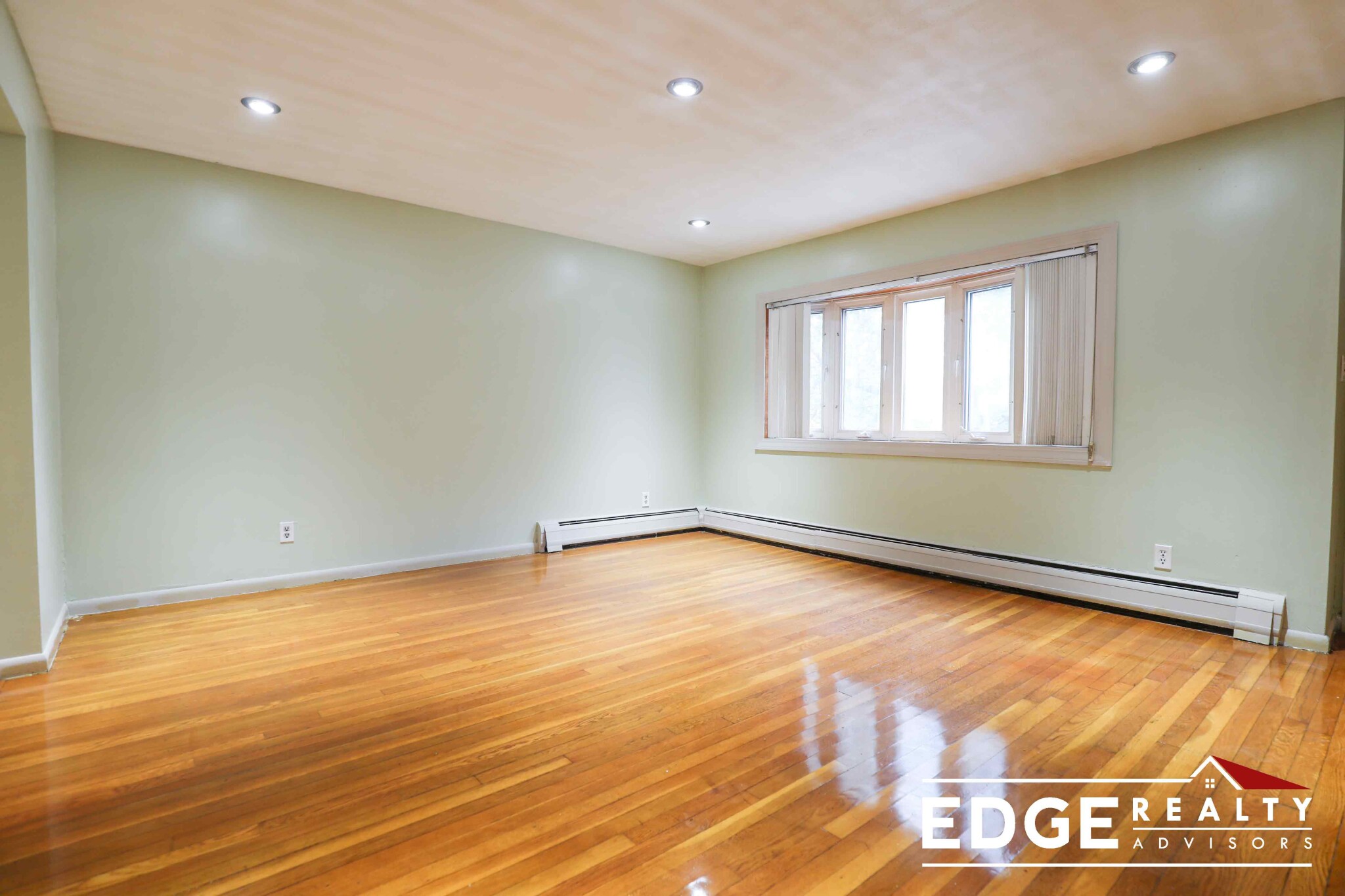 30A College Farm Rd, Waltham