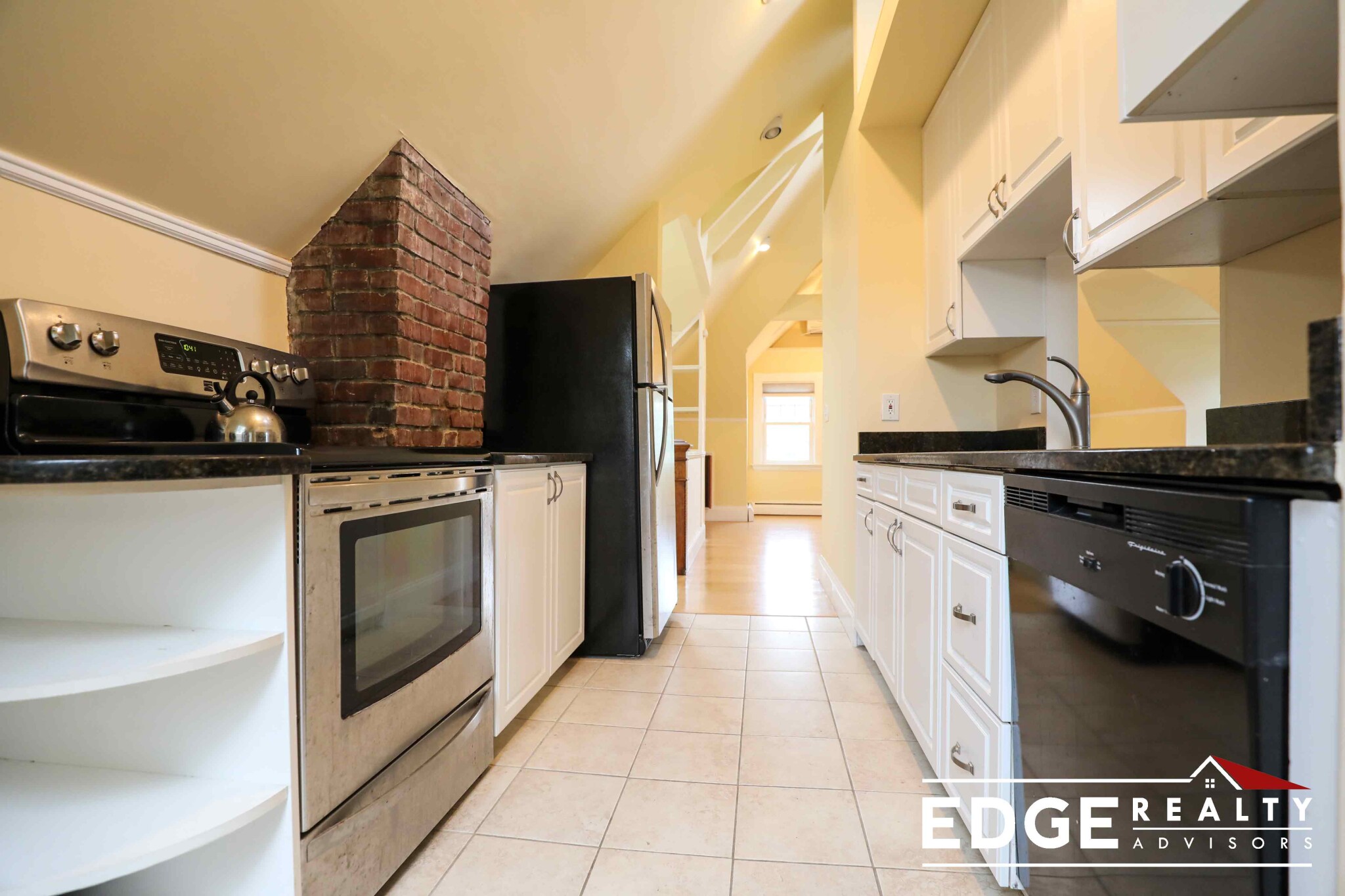 15 Henshaw St, Brighton