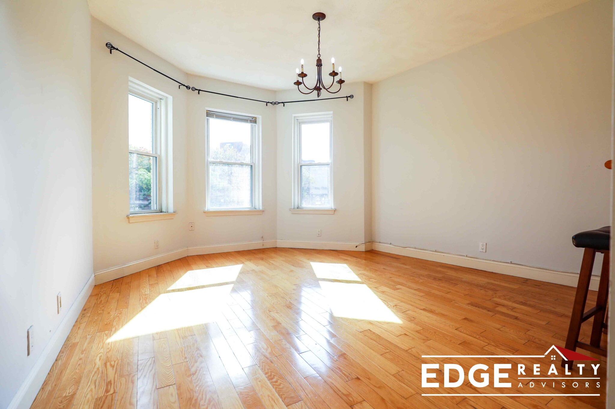 1423 Commonwealth Ave, Brighton