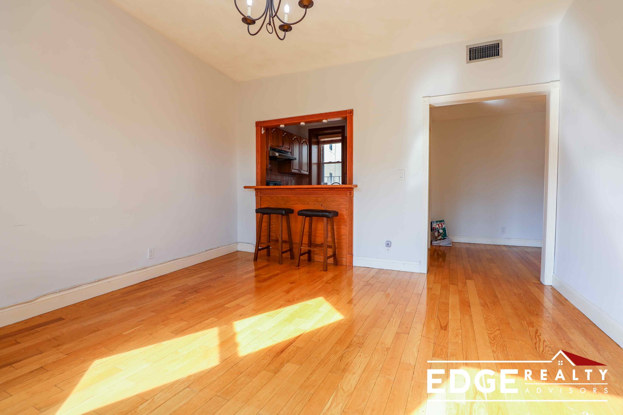 1423 Commonwealth Ave, Brighton