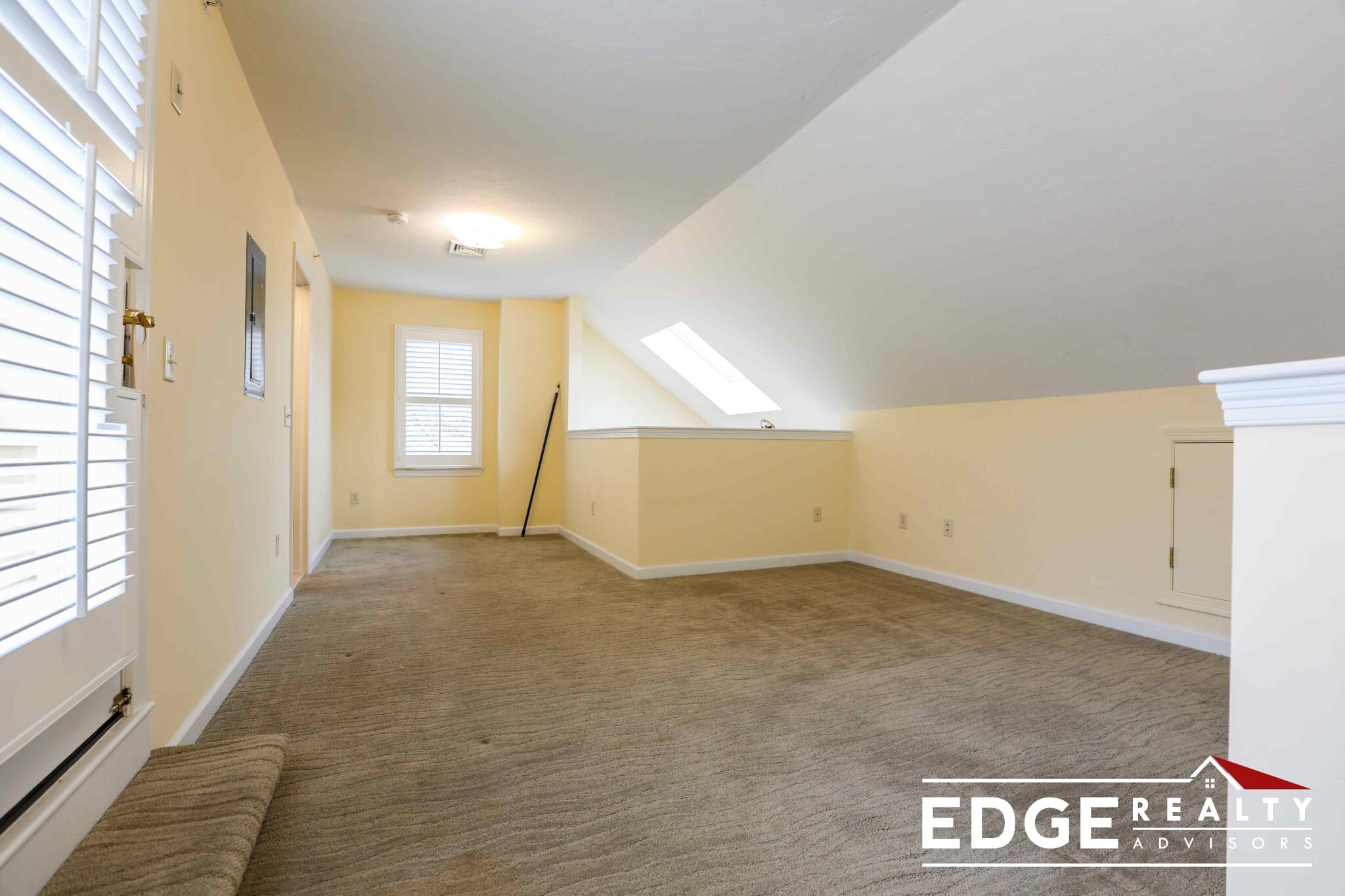 44 Russell Pl, Arlington