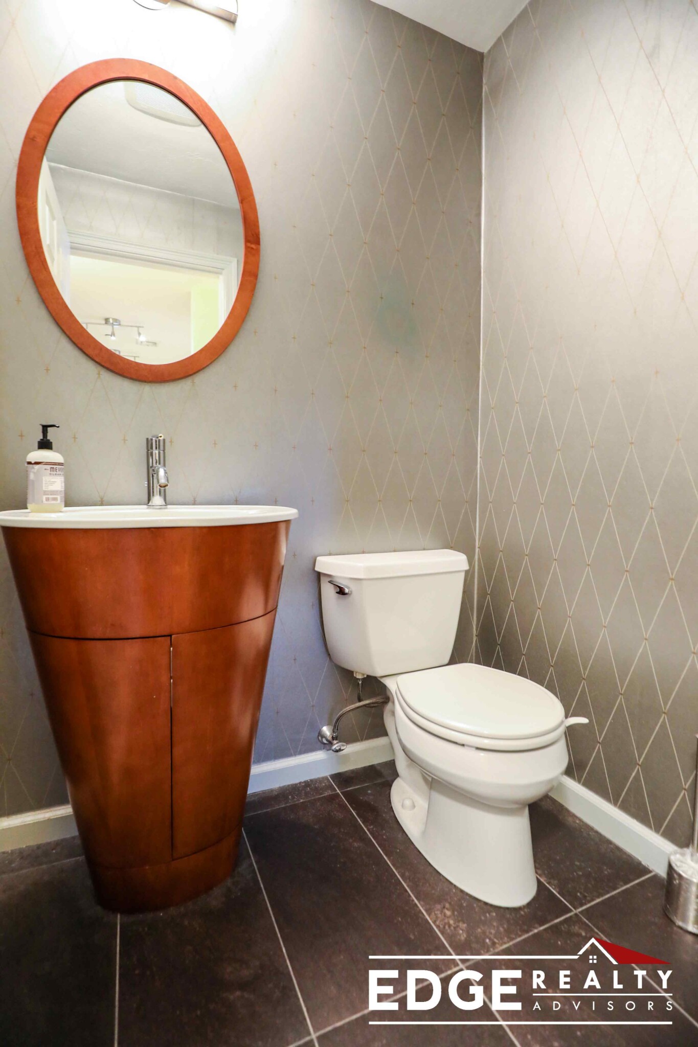 44 Russell Pl, Arlington