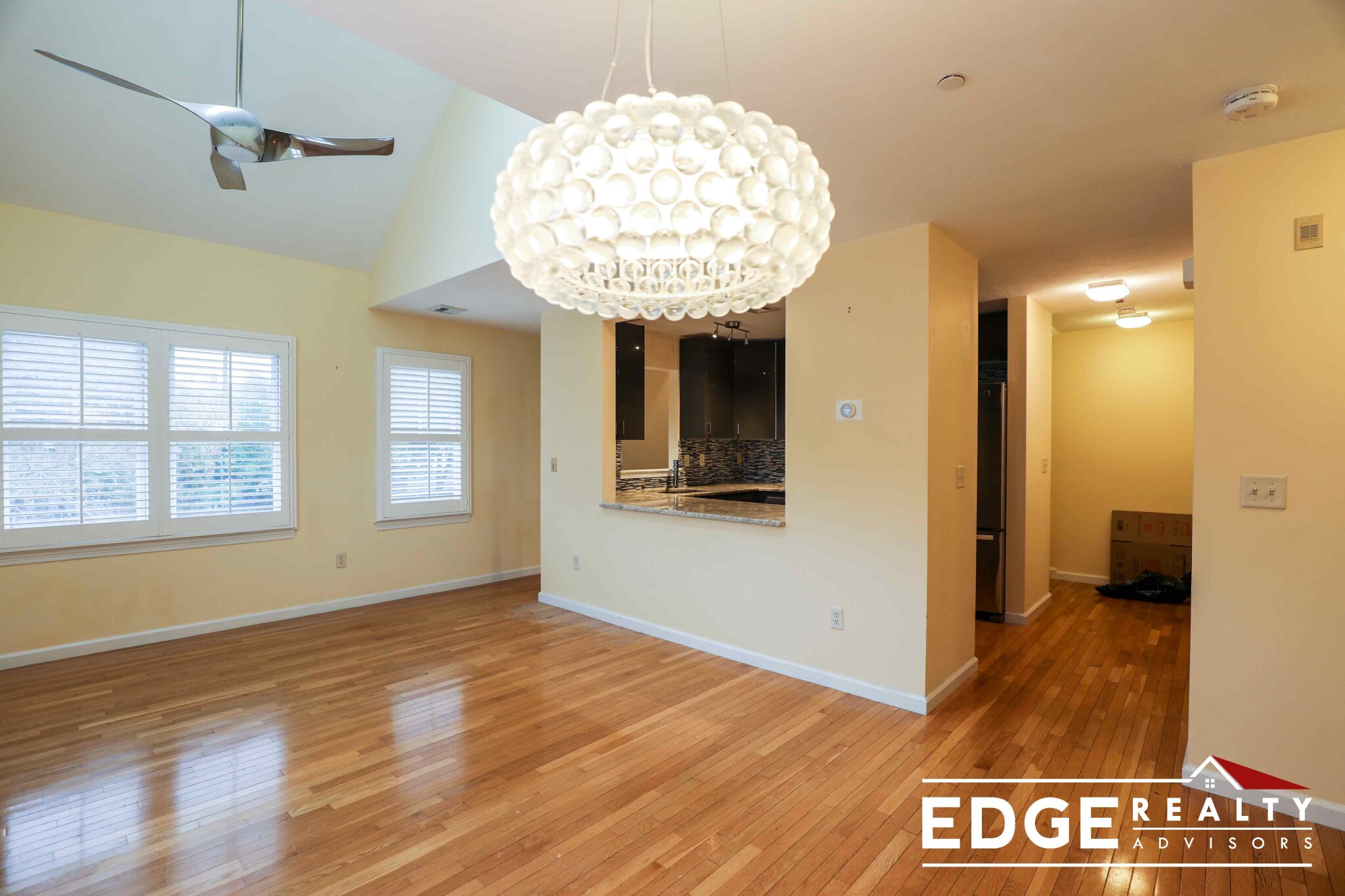 44 Russell Pl, Arlington