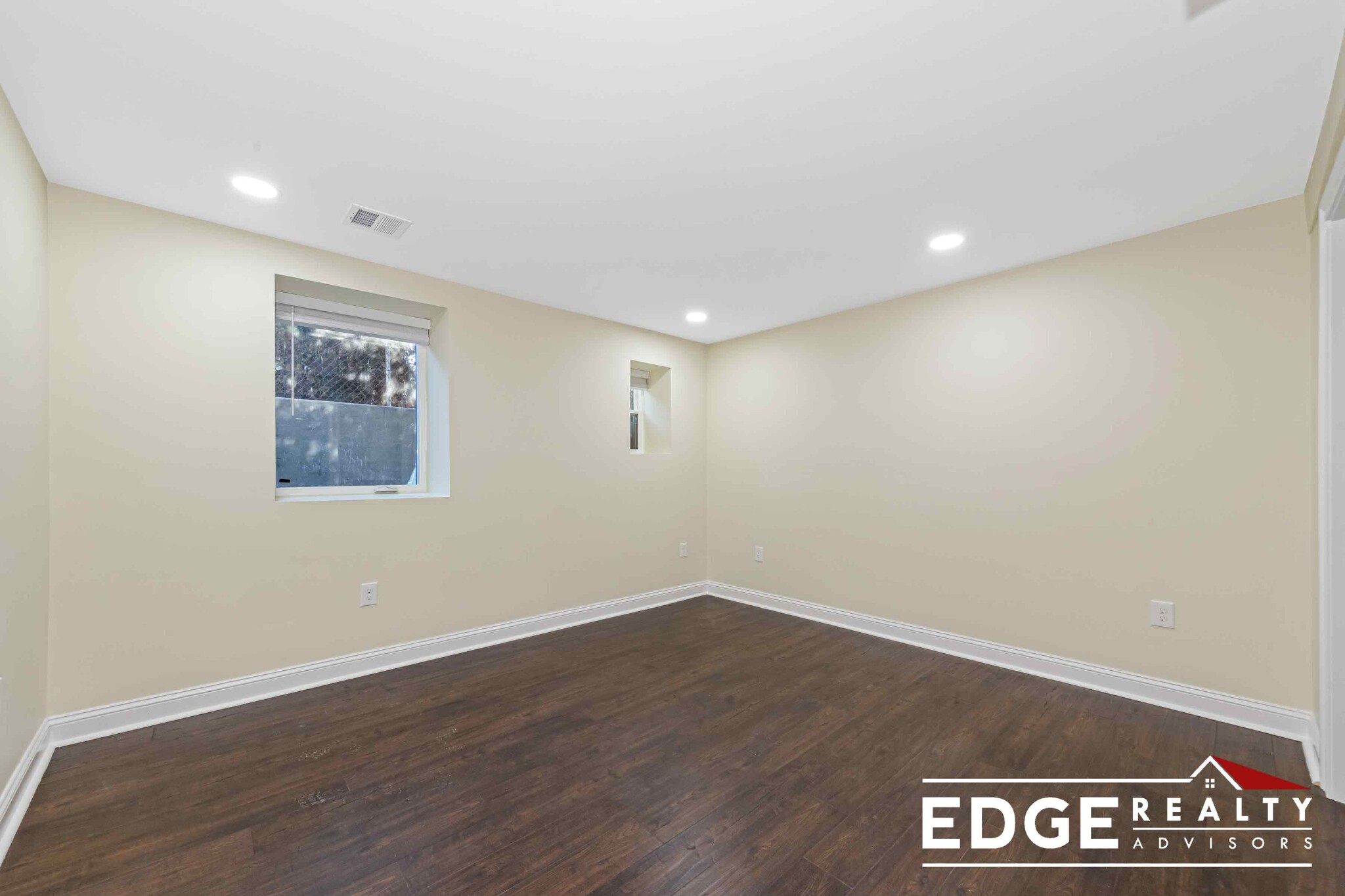 62 Bradbury Ave, Medford