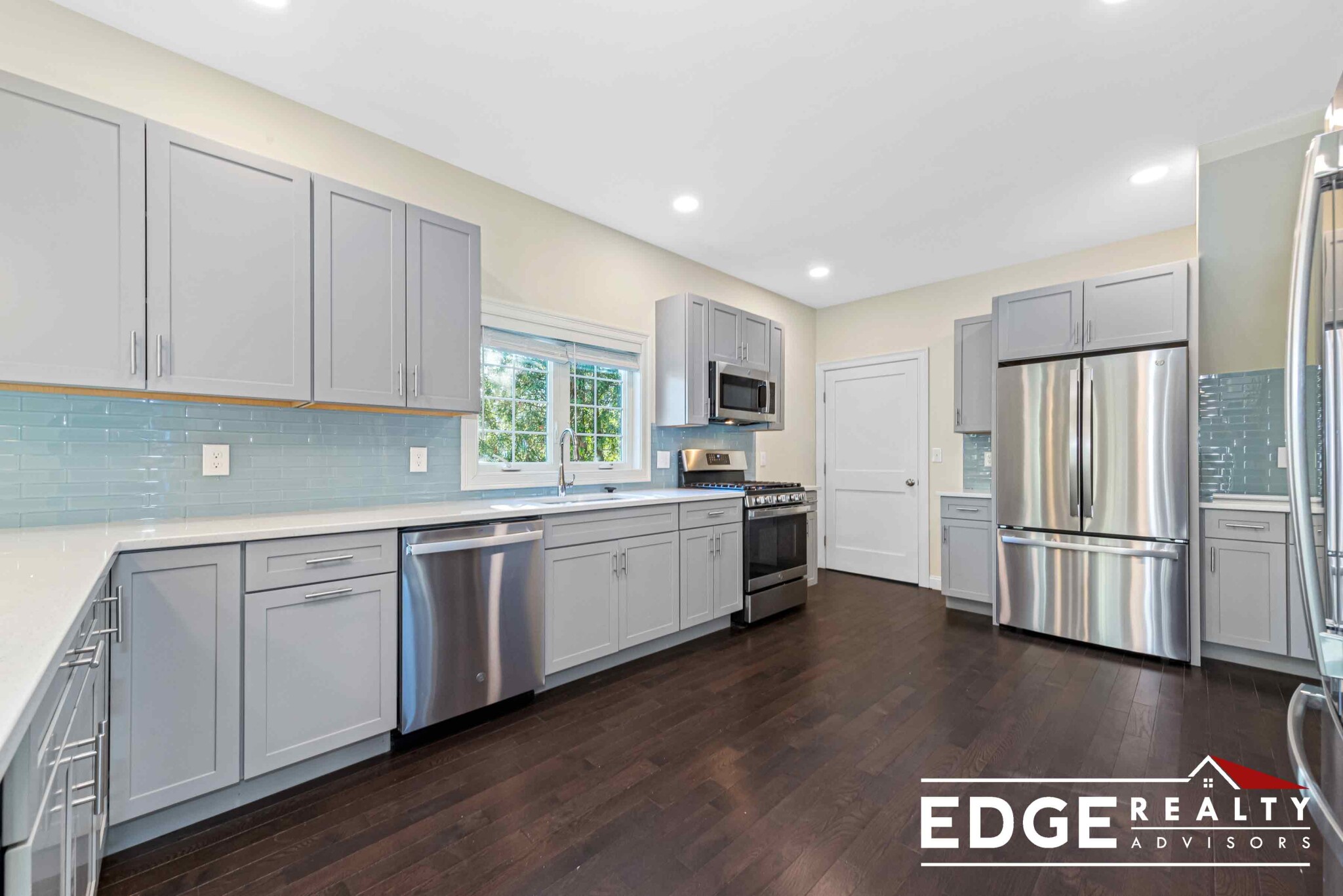 62 Bradbury Ave, Medford