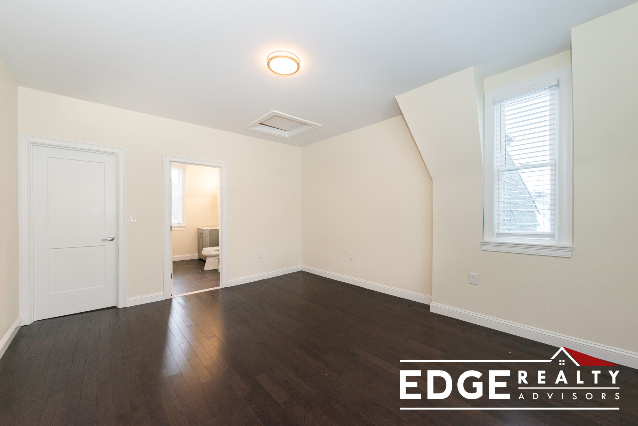 10 Marion St, Medford