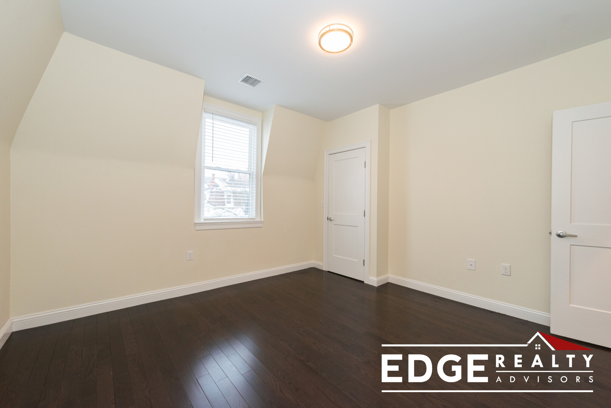 10 Marion St, Medford