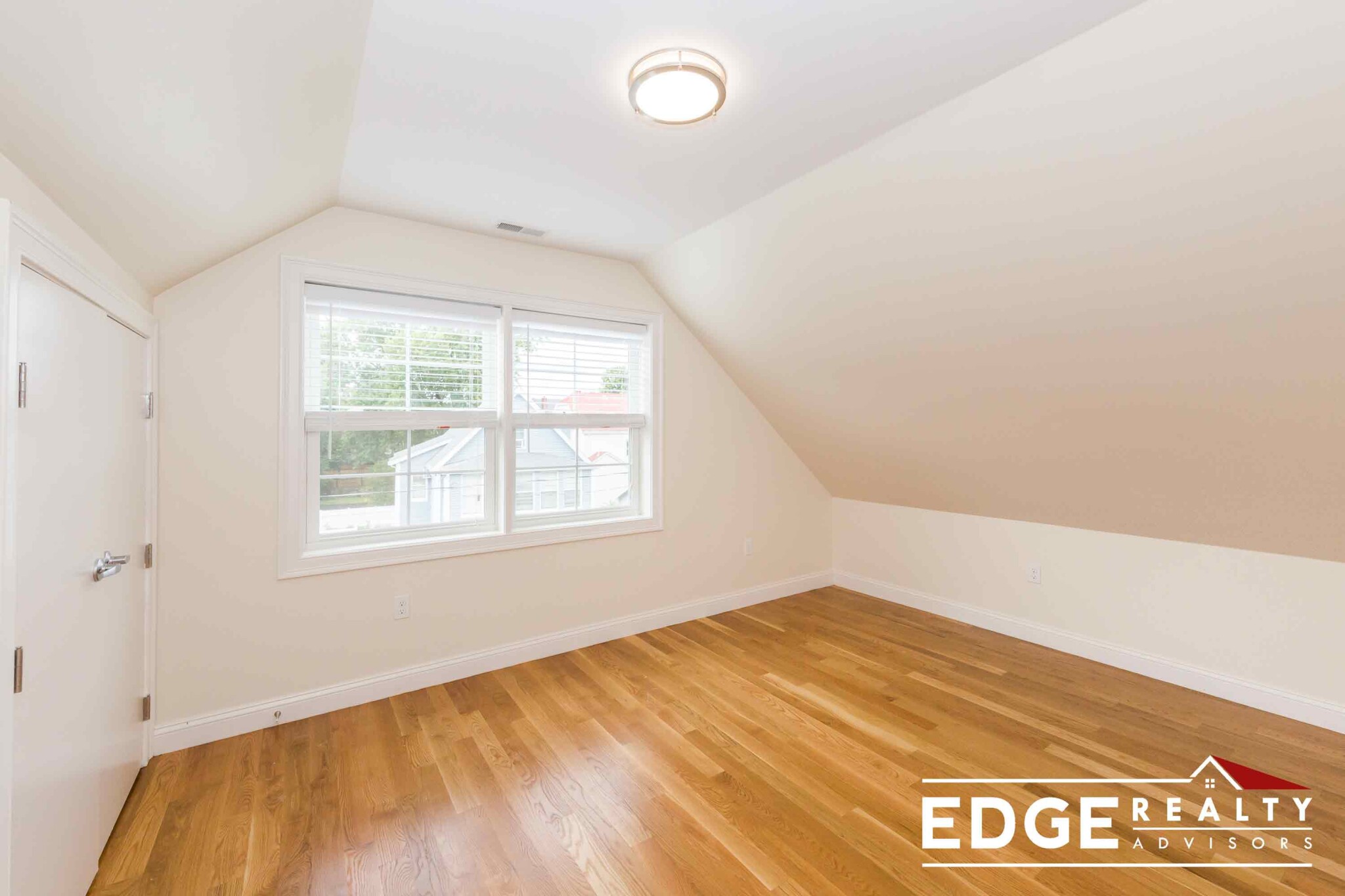 217 Arlington St, Medford