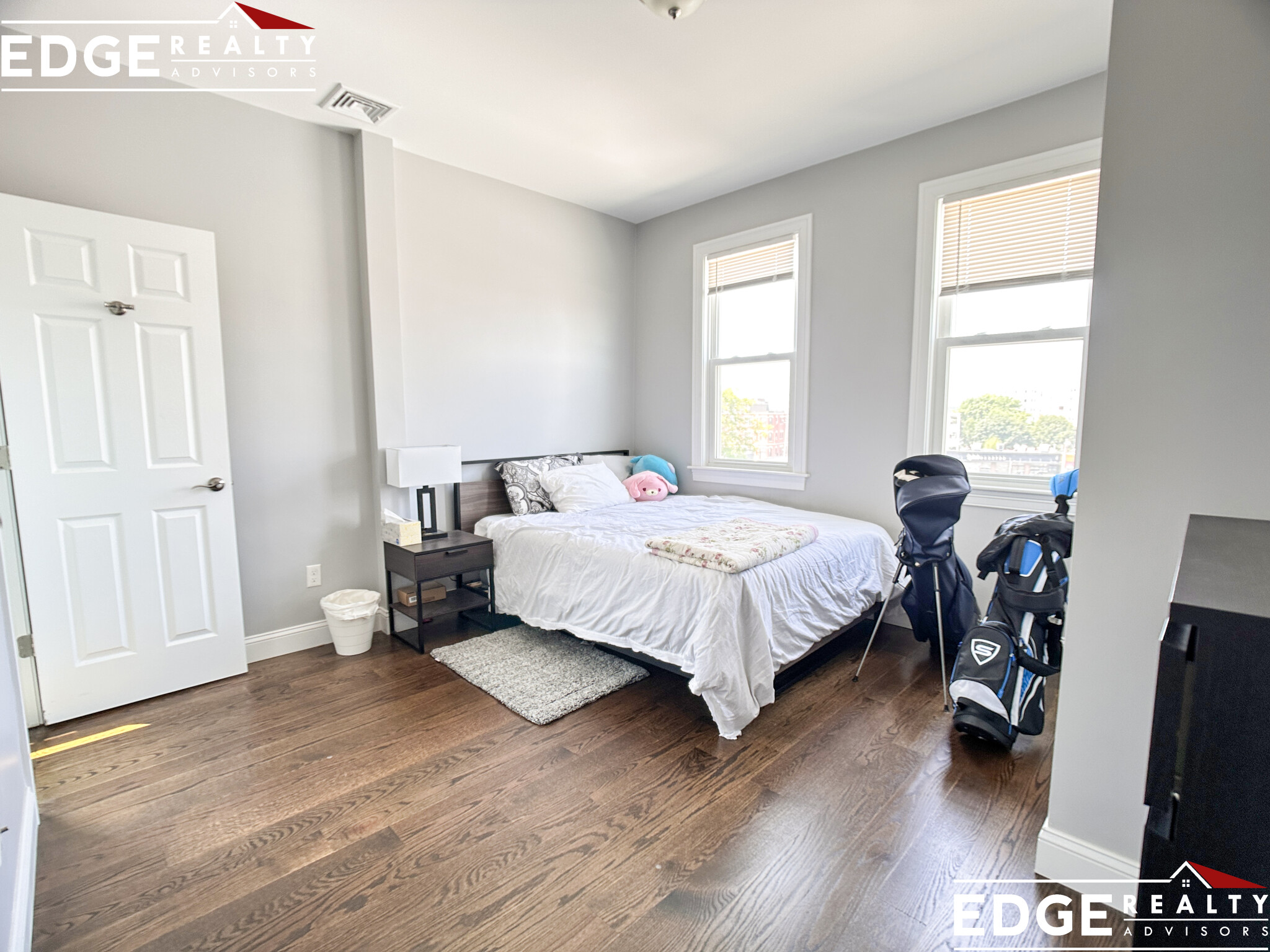 17 Harvard Ter, Allston