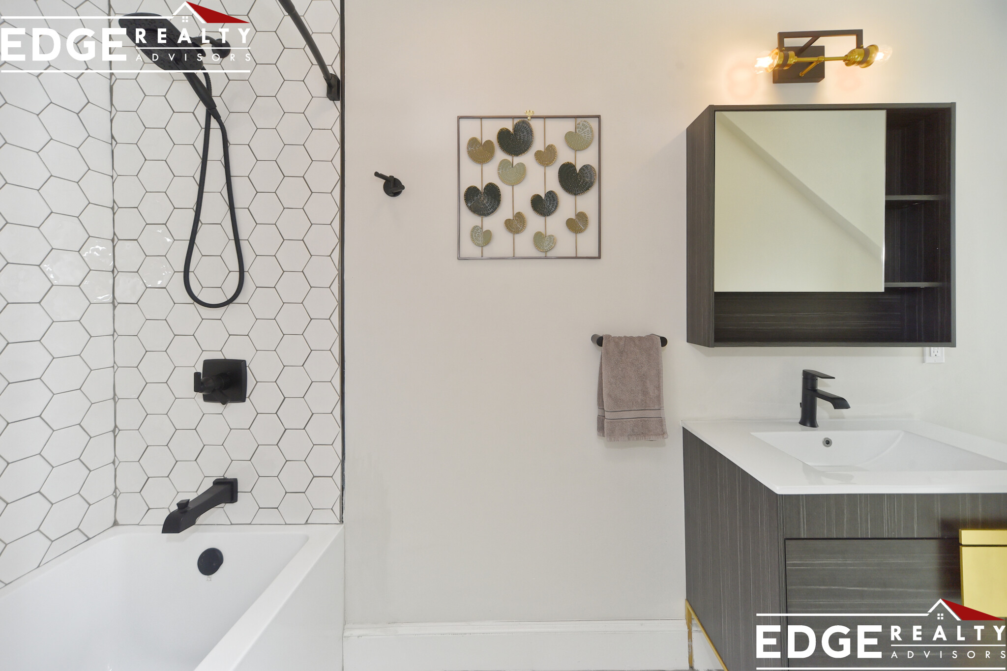 15 Lexington St, Watertown Square