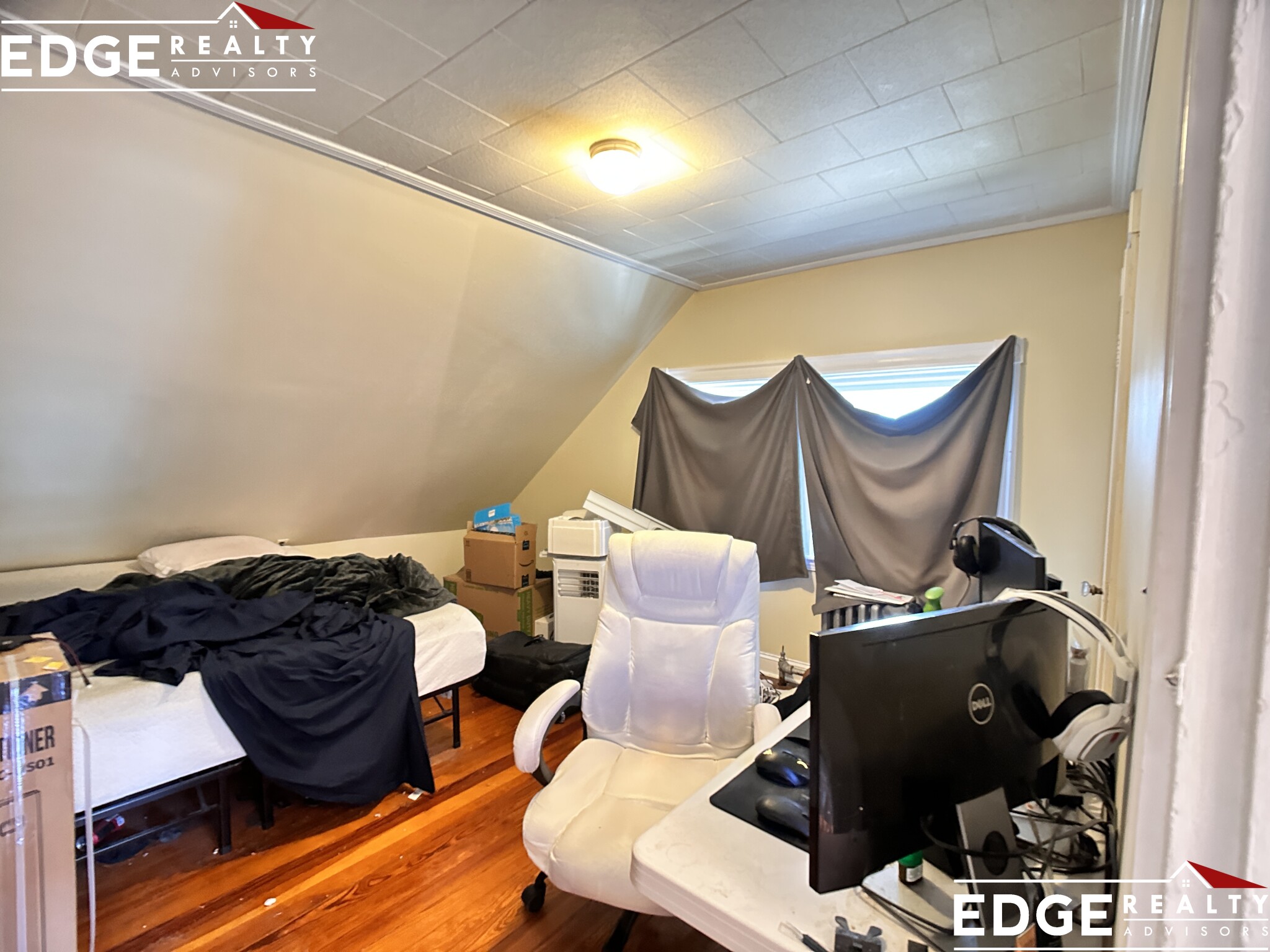 21 Newcastle Rd, Brighton