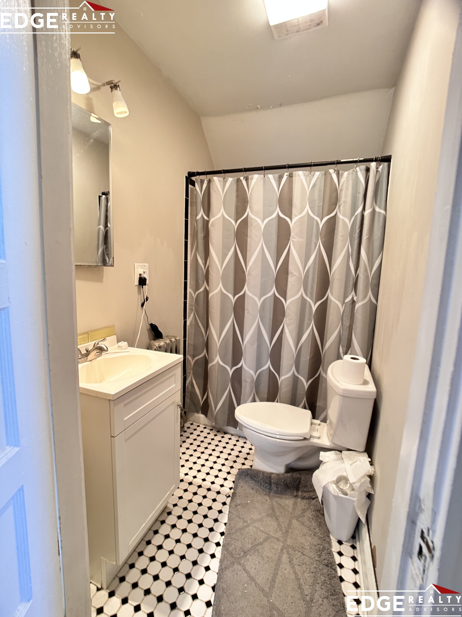 21 Newcastle Rd, Brighton