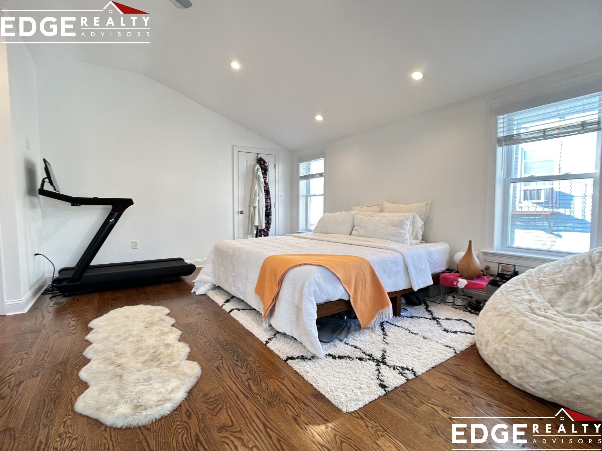 107 Putnam St, East Boston