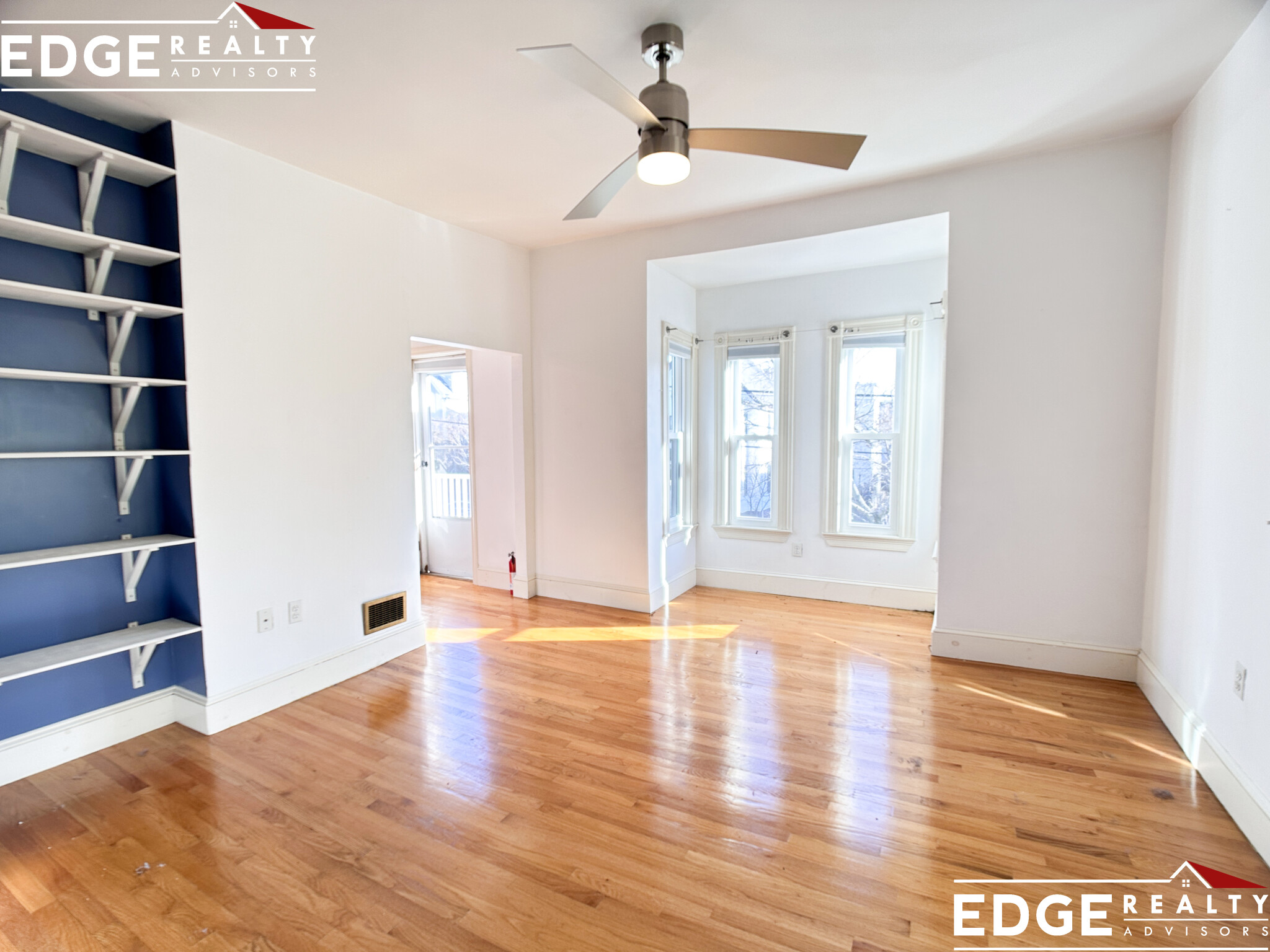 11 Cameron Ave, Davis Square