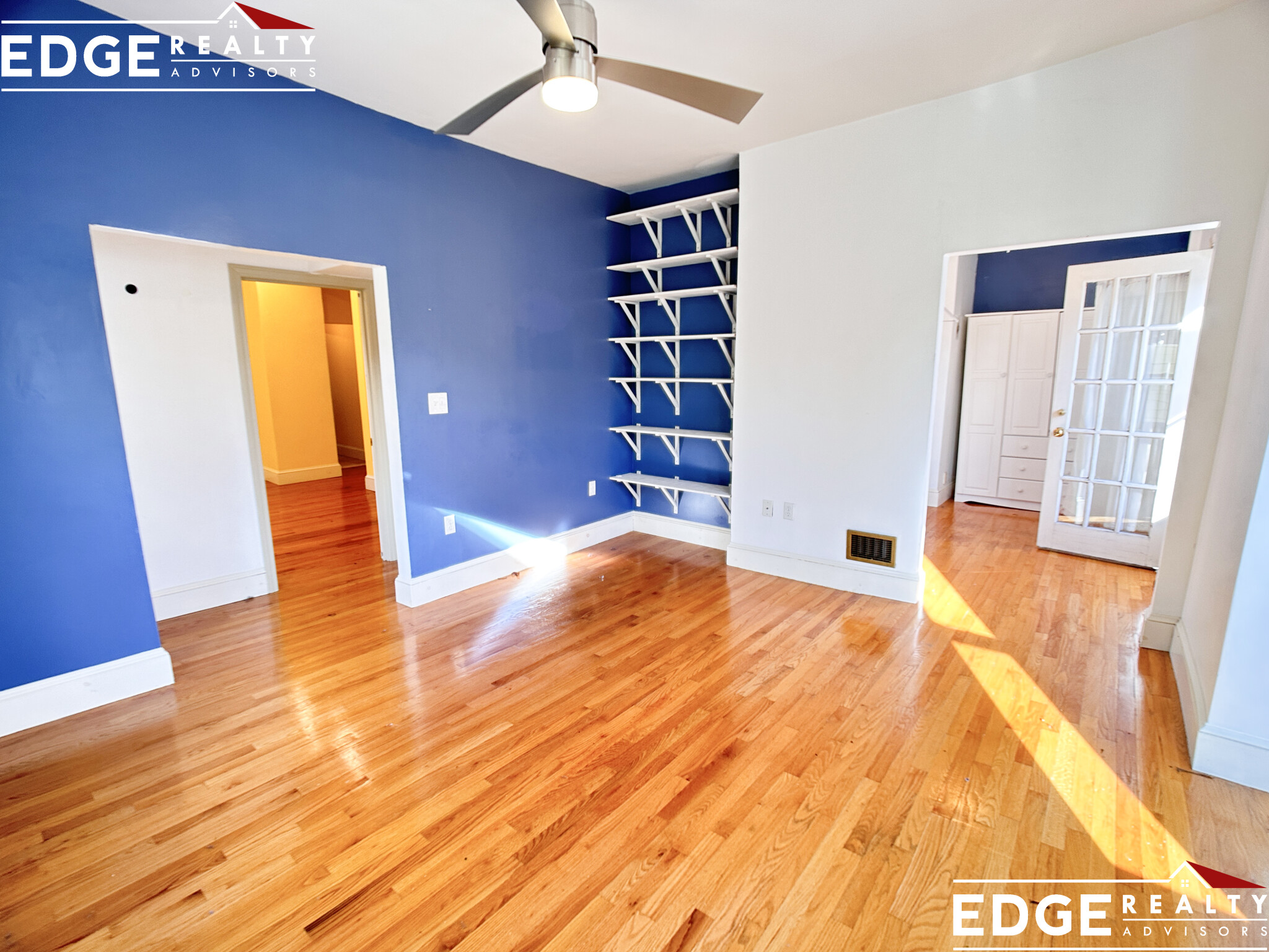 11 Cameron Ave, Davis Square