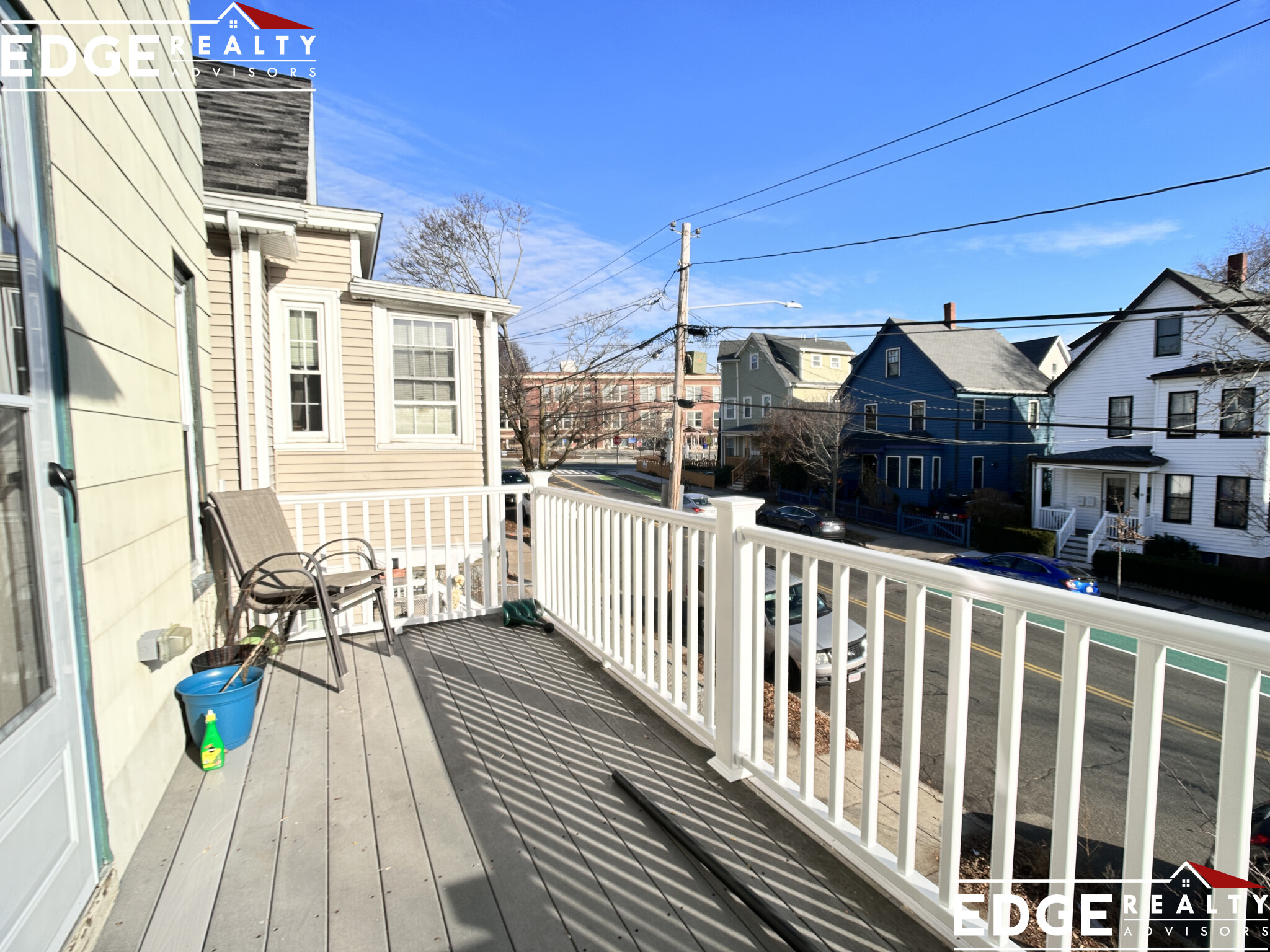 11 Cameron Ave, Davis Square