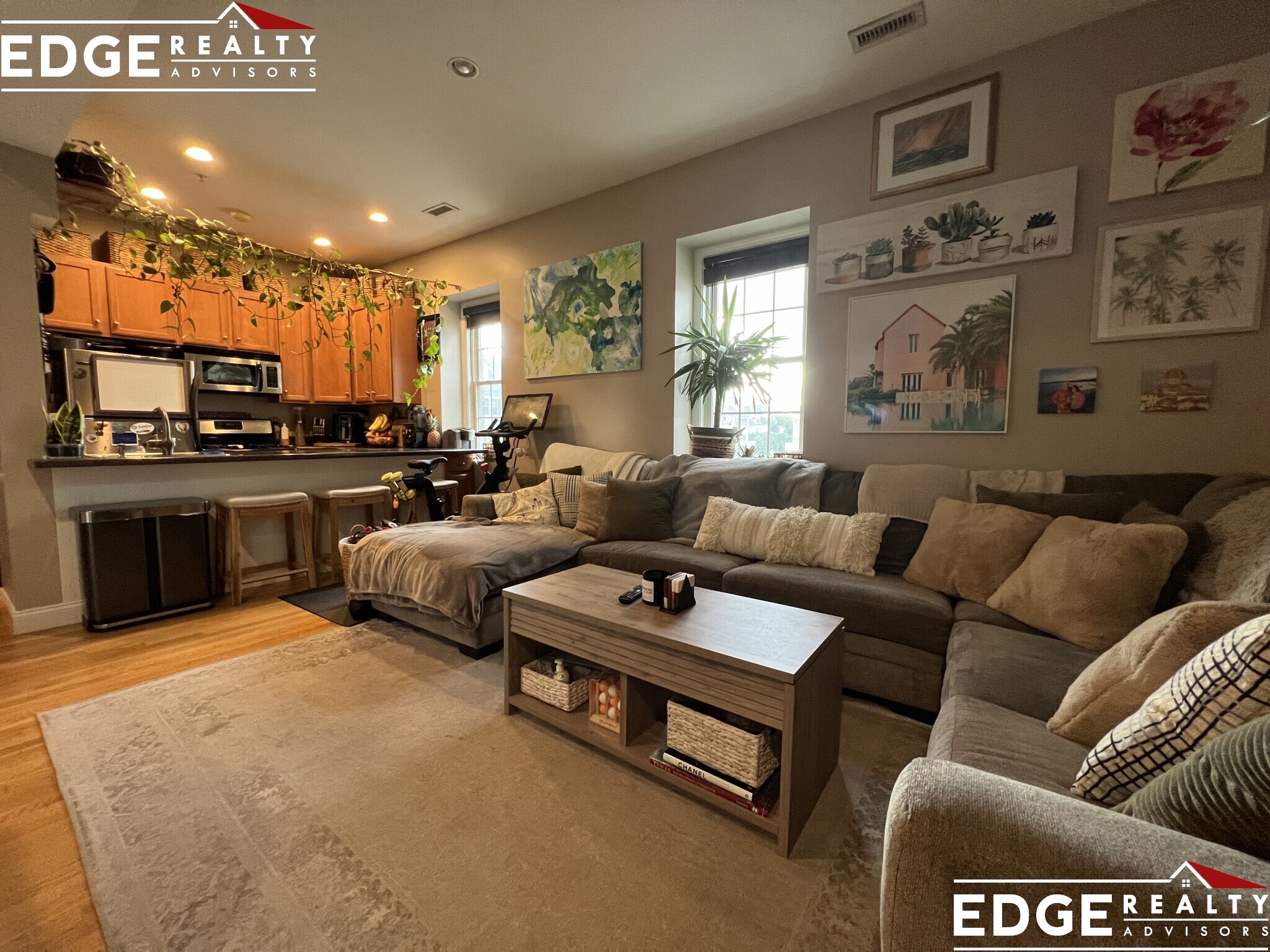 6 Amaranth Pl, Medford