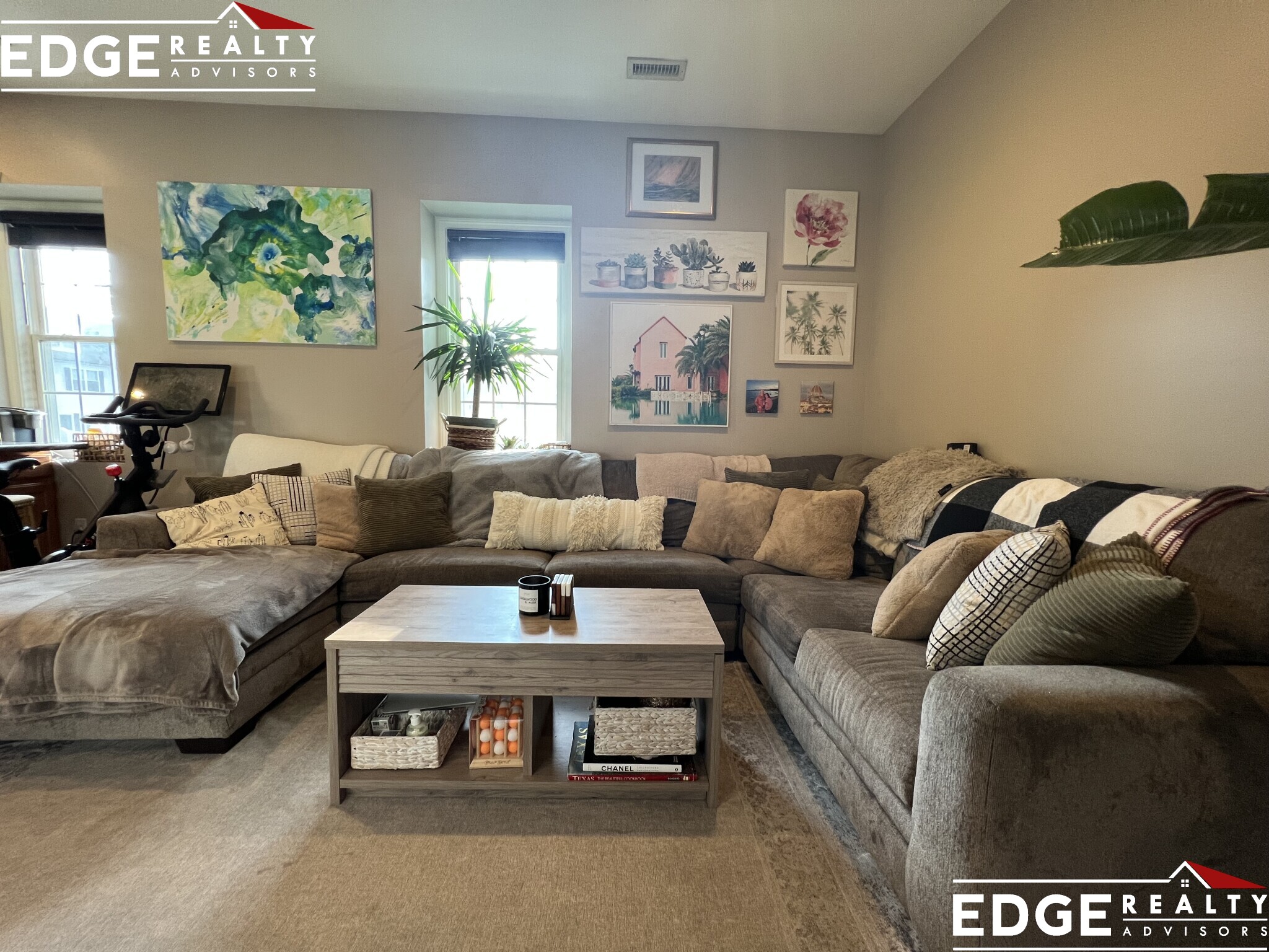 6 Amaranth Pl, Medford