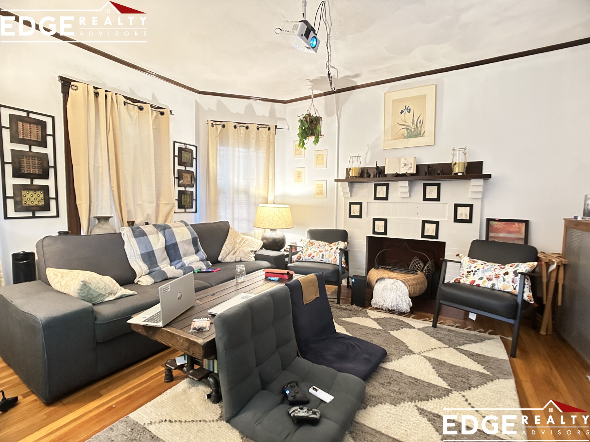 https://ygl-photos.s3.us-west-004.backblazeb2.com/9107W684873e30cb42.jpg