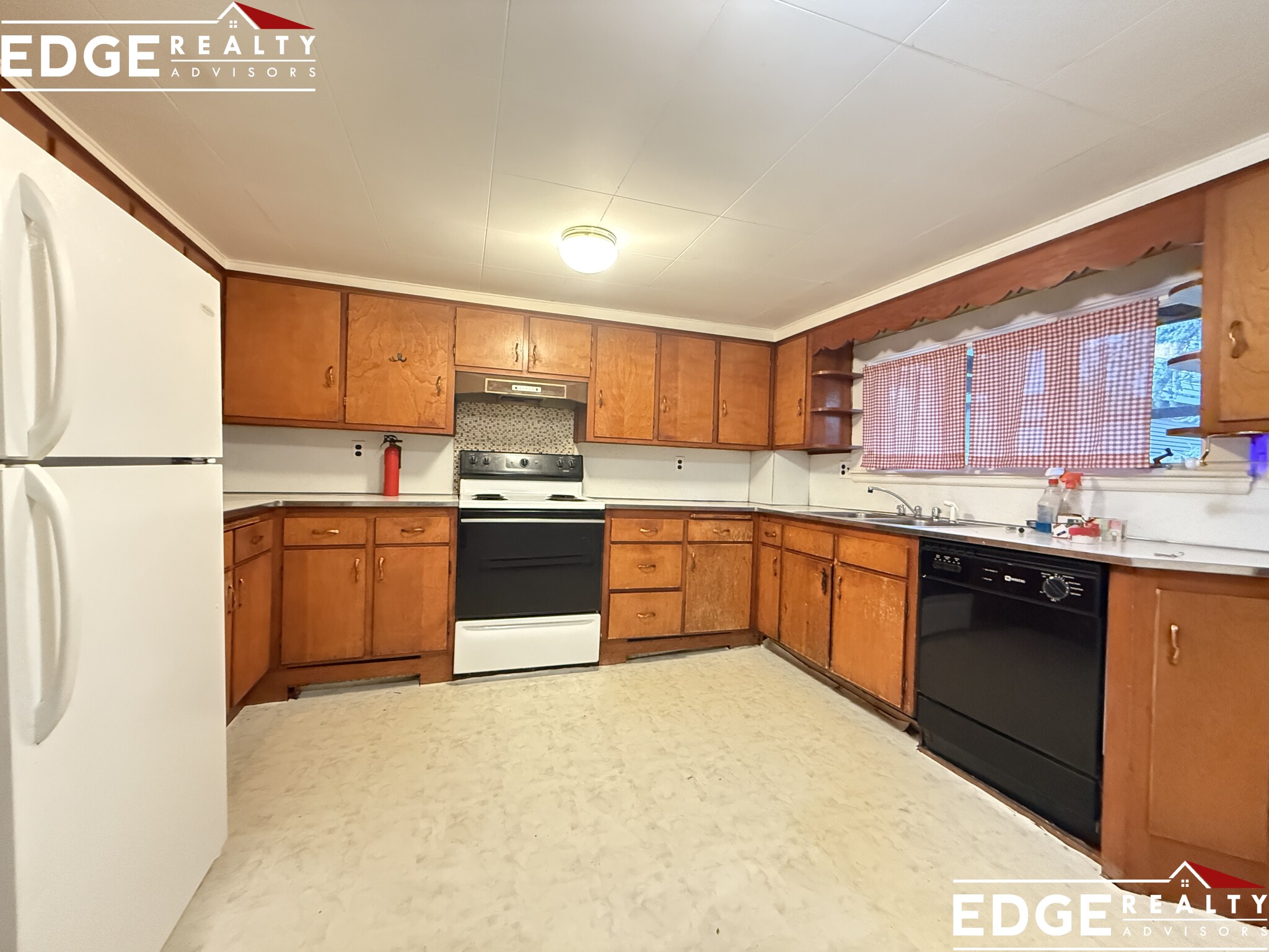 Photos of apartment on Mount Auburn St.,Cambridge MA 02138