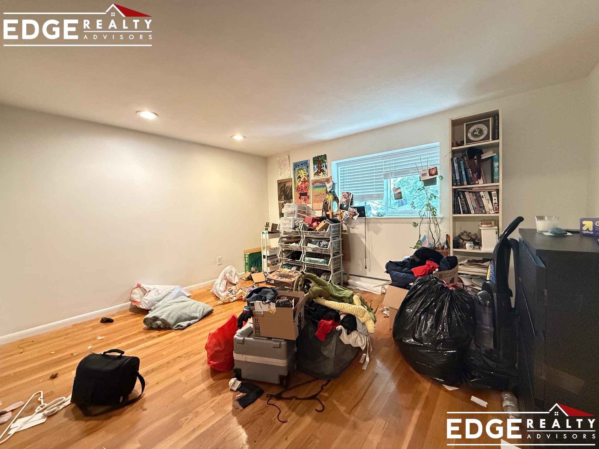 Photos of apartment on Euston Rd.,Boston MA 02135