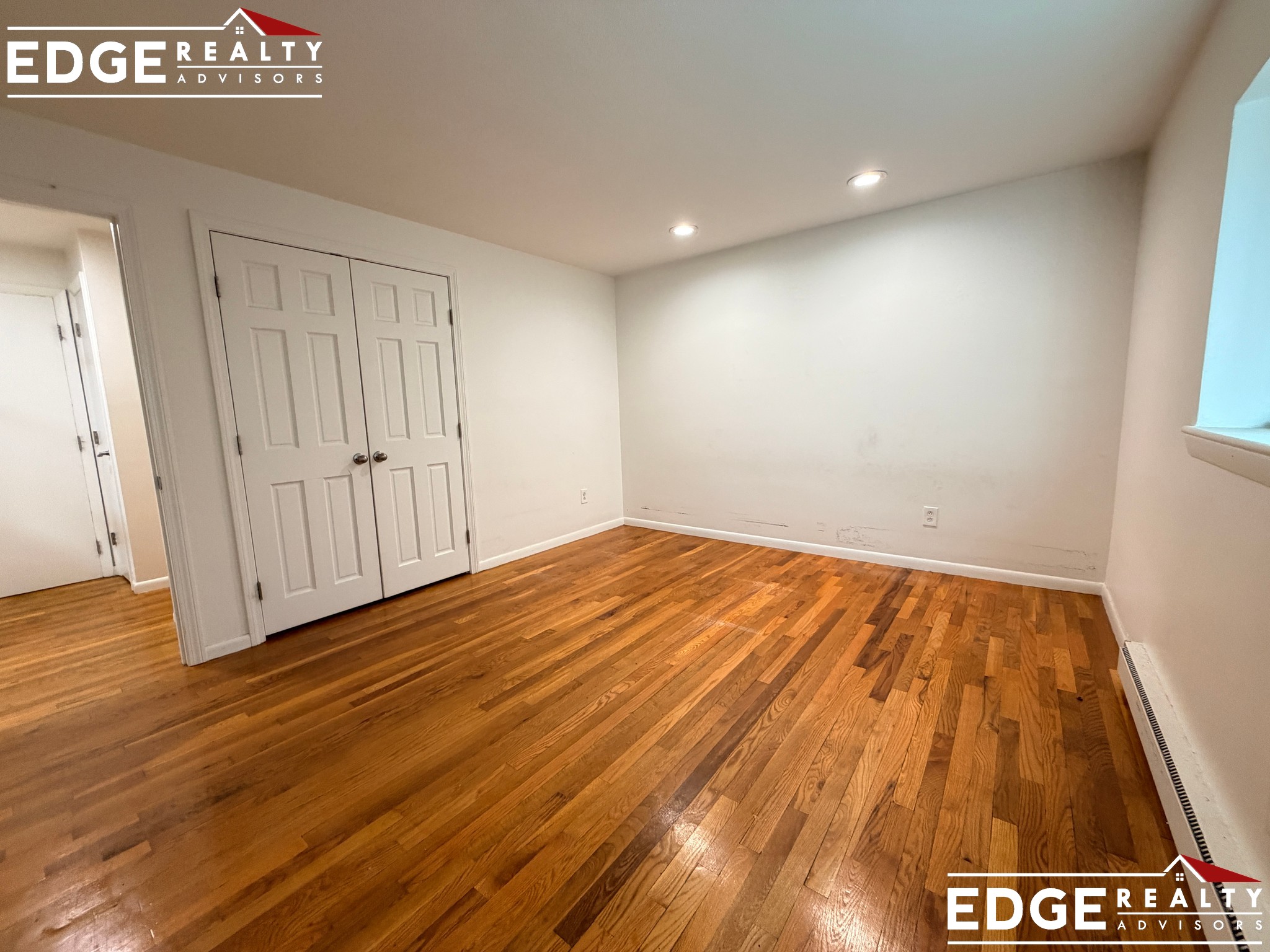 Photos of apartment on Euston Rd.,Boston MA 02135