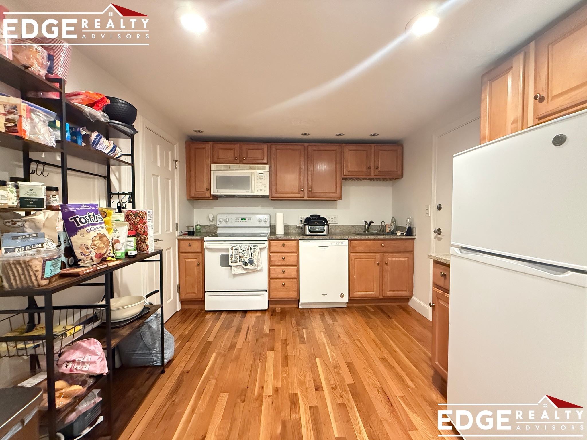 Photos of apartment on Euston Rd.,Boston MA 02135