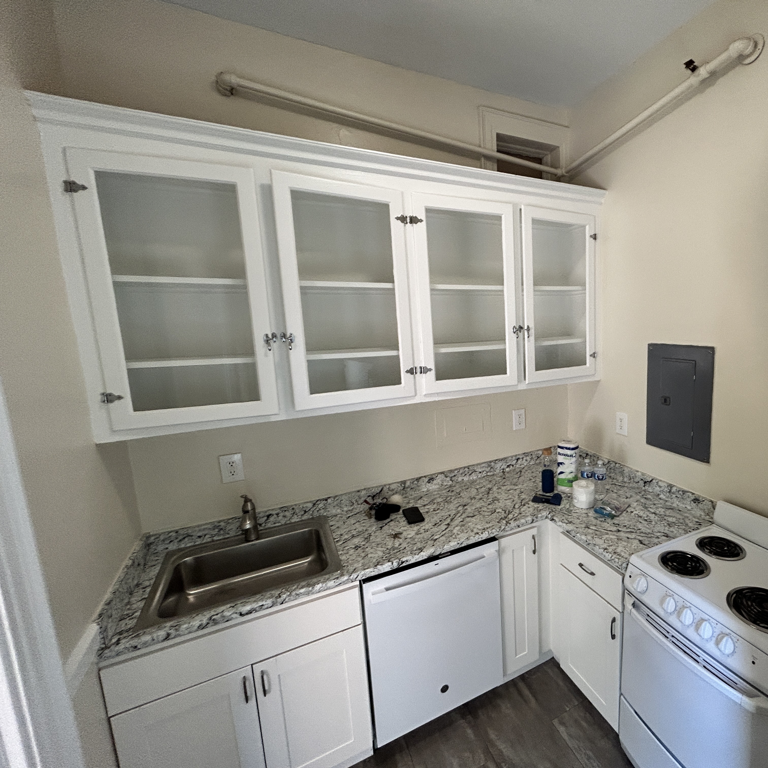 Photos of apartment on Beacon St.,Brookline MA 