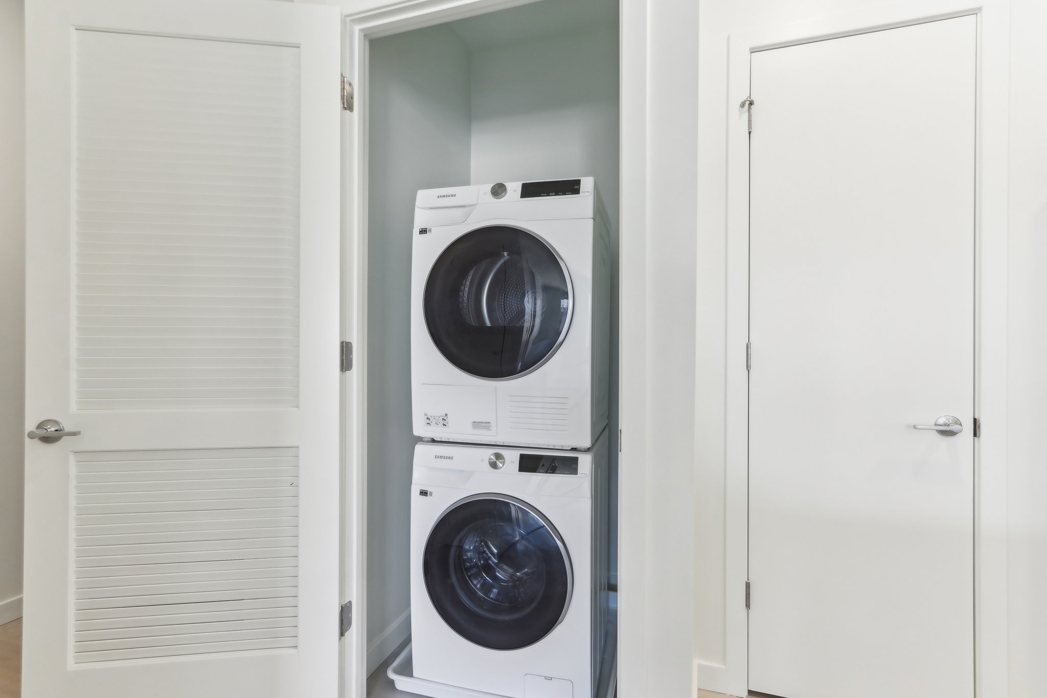 Photos of apartment on Soldiers Field Pl.,Boston MA 