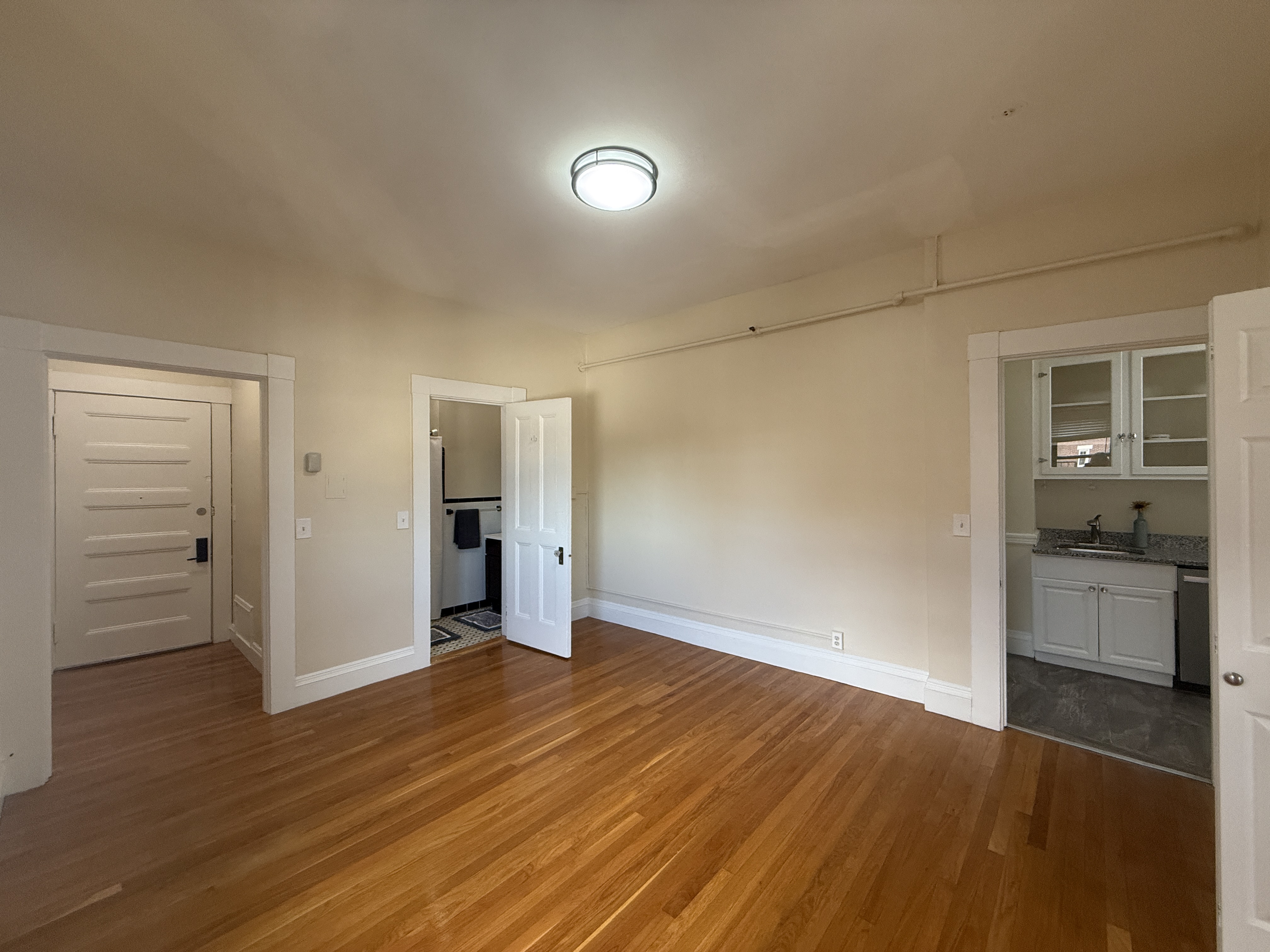 Photos of apartment on Beacon St.,Brookline MA 02446