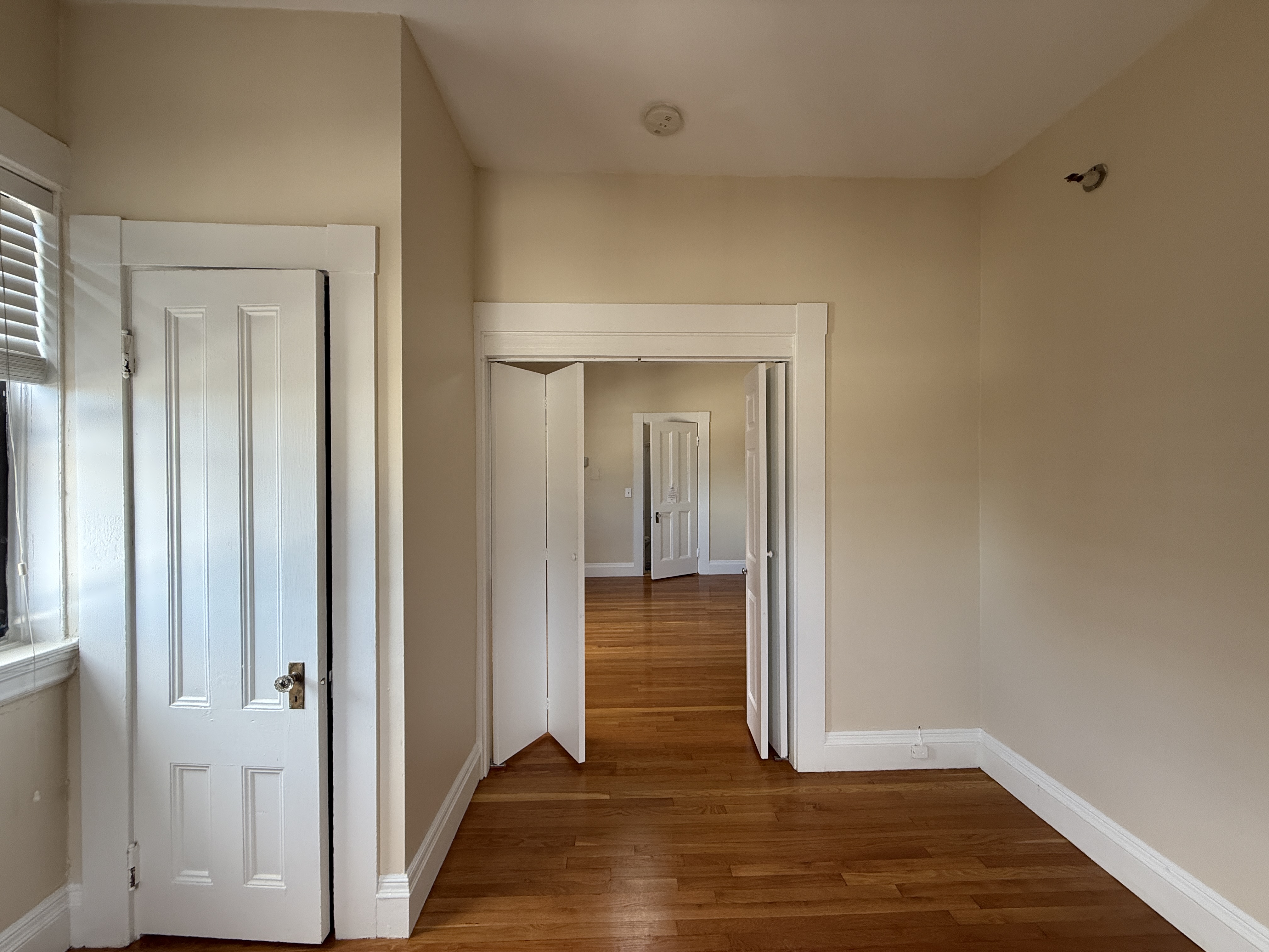 Photos of apartment on Beacon St.,Brookline MA 02446