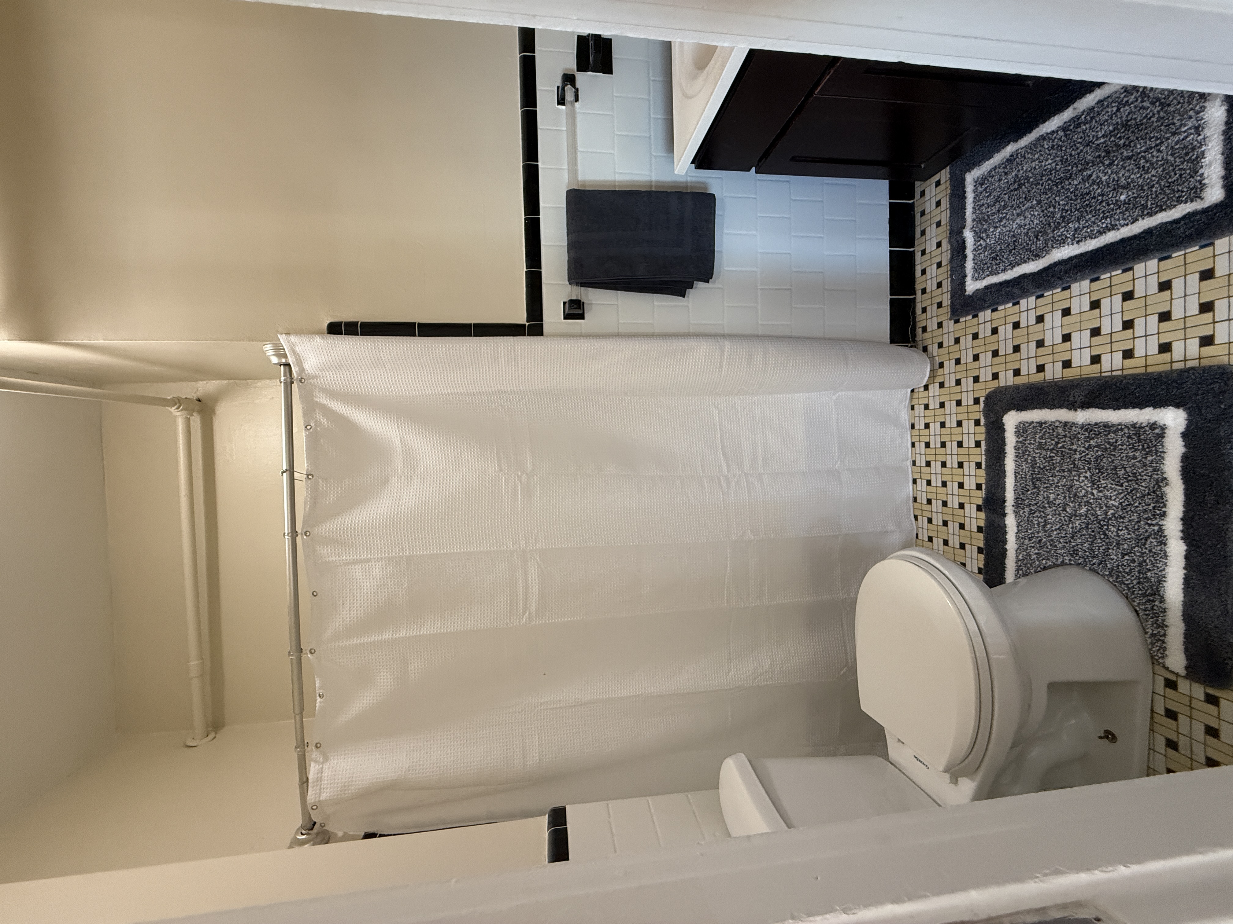 Photos of apartment on Beacon St.,Brookline MA 02446