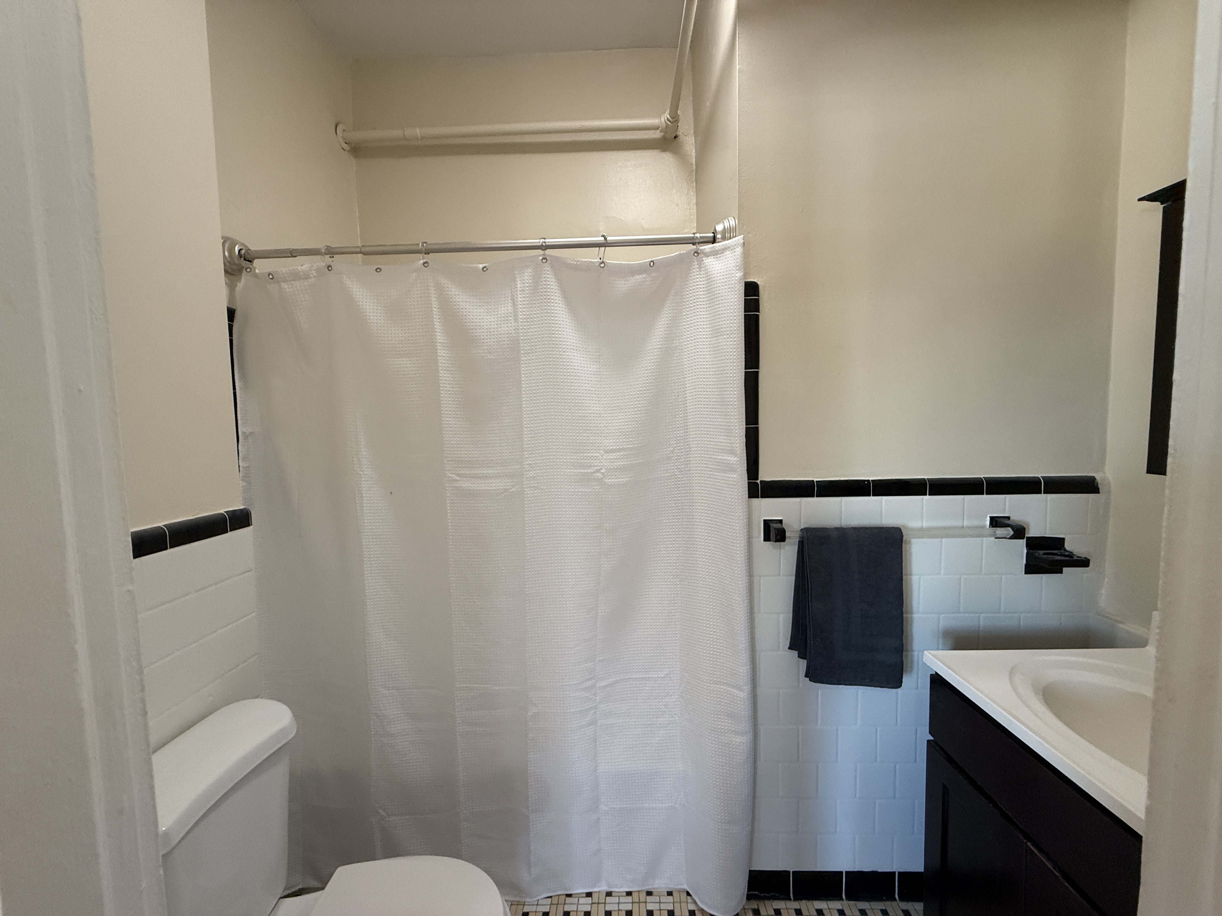 Photos of apartment on Beacon St.,Brookline MA 02446