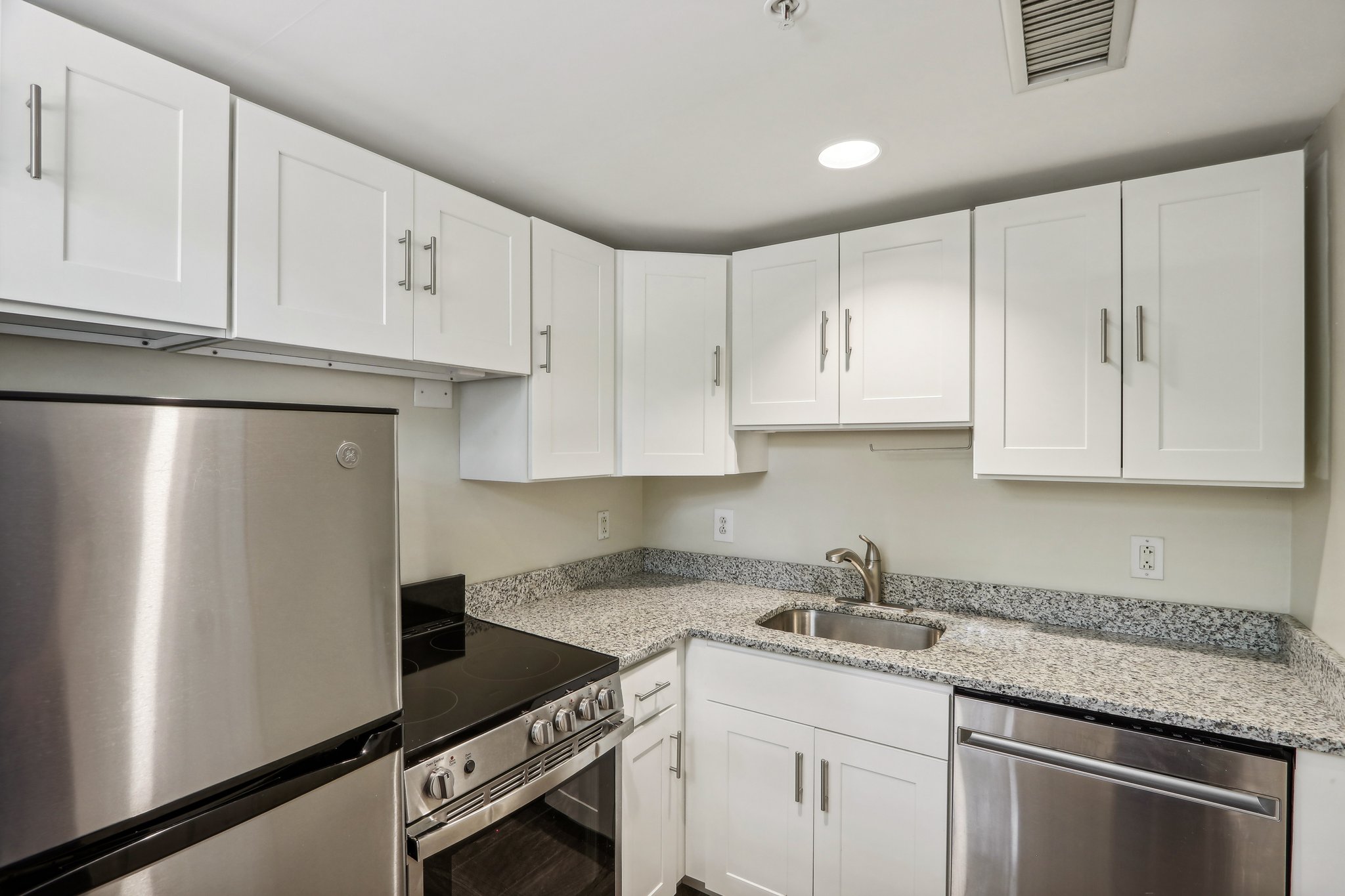 1470 Beacon St. — Coolidge Corner