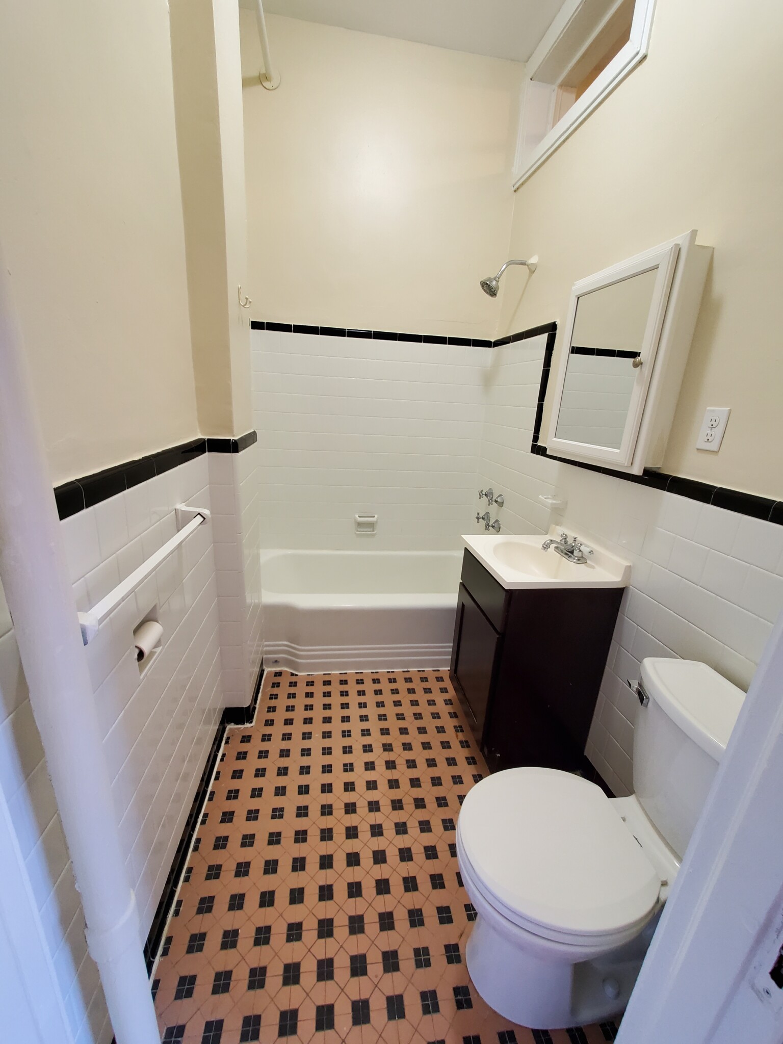 1470 Beacon St, Coolidge Corner