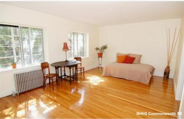 36 Highland Ave, Harvard Square