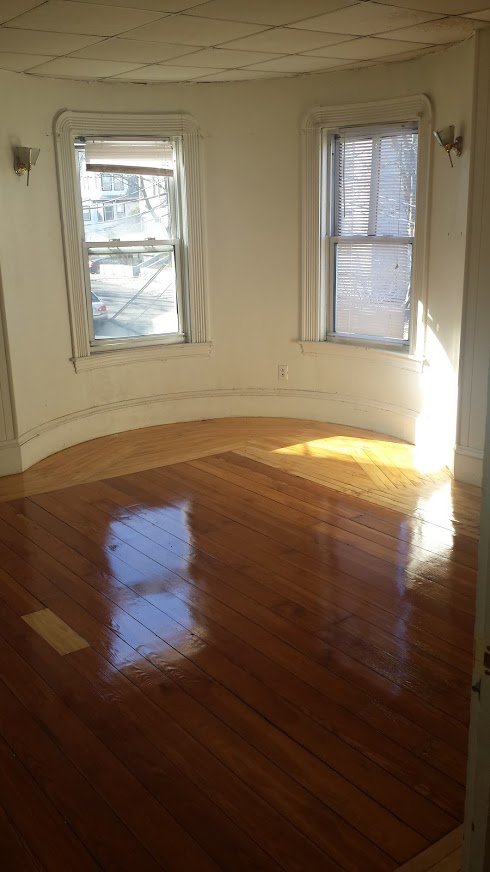 6 bed, 2 bath apartment for rent at 36 Gordon St Unit 2, Allston — photo 1 of 6