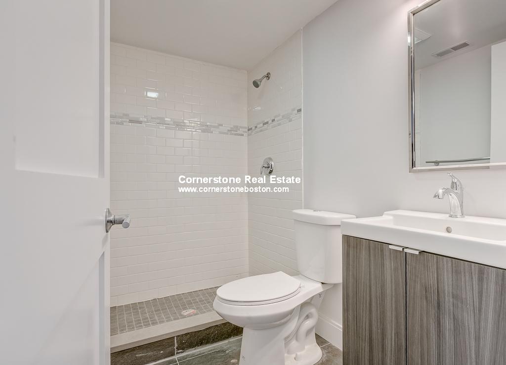 5 bed, 2 bath apartment for rent at 11 Alleghany St Unit 1, Mission Hill — photo 2 of 9