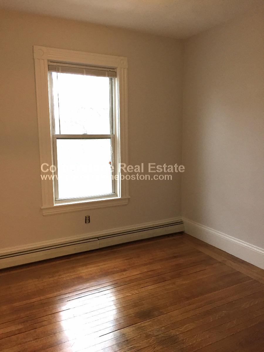 1293 Cambridge St, Inman Square