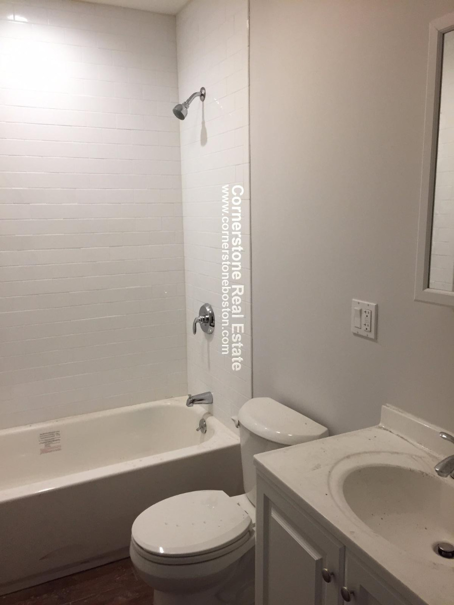 1293 Cambridge St, Inman Square