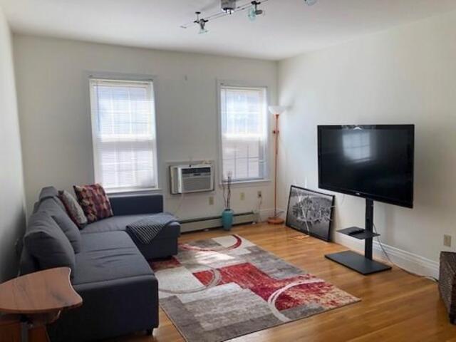 251 Roxbury St, Mission Hill