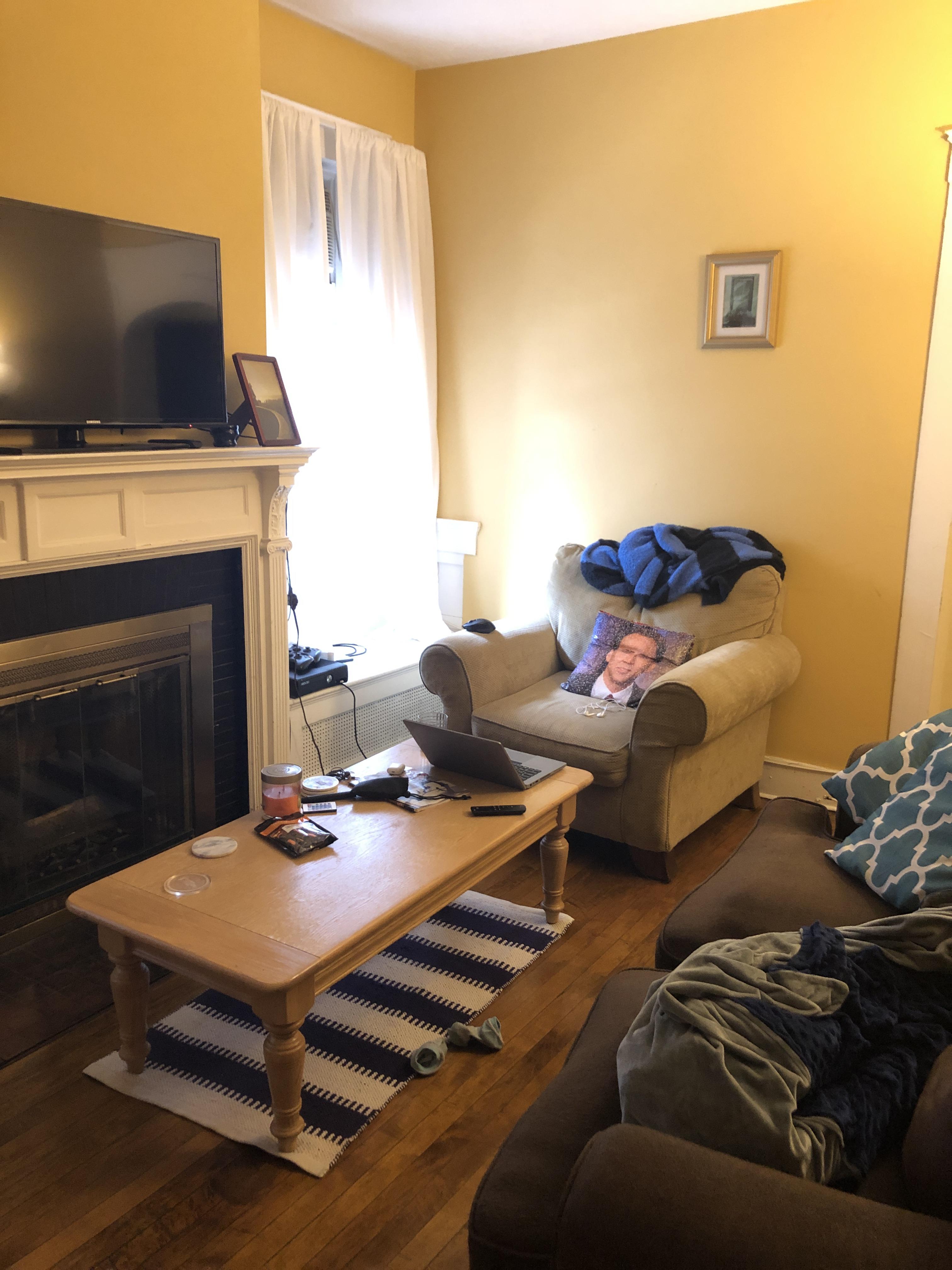 2 bed, 1 bath apartment for rent at 1269 Commonwealth Ave Unit 3, Allston — photo 4 of 9