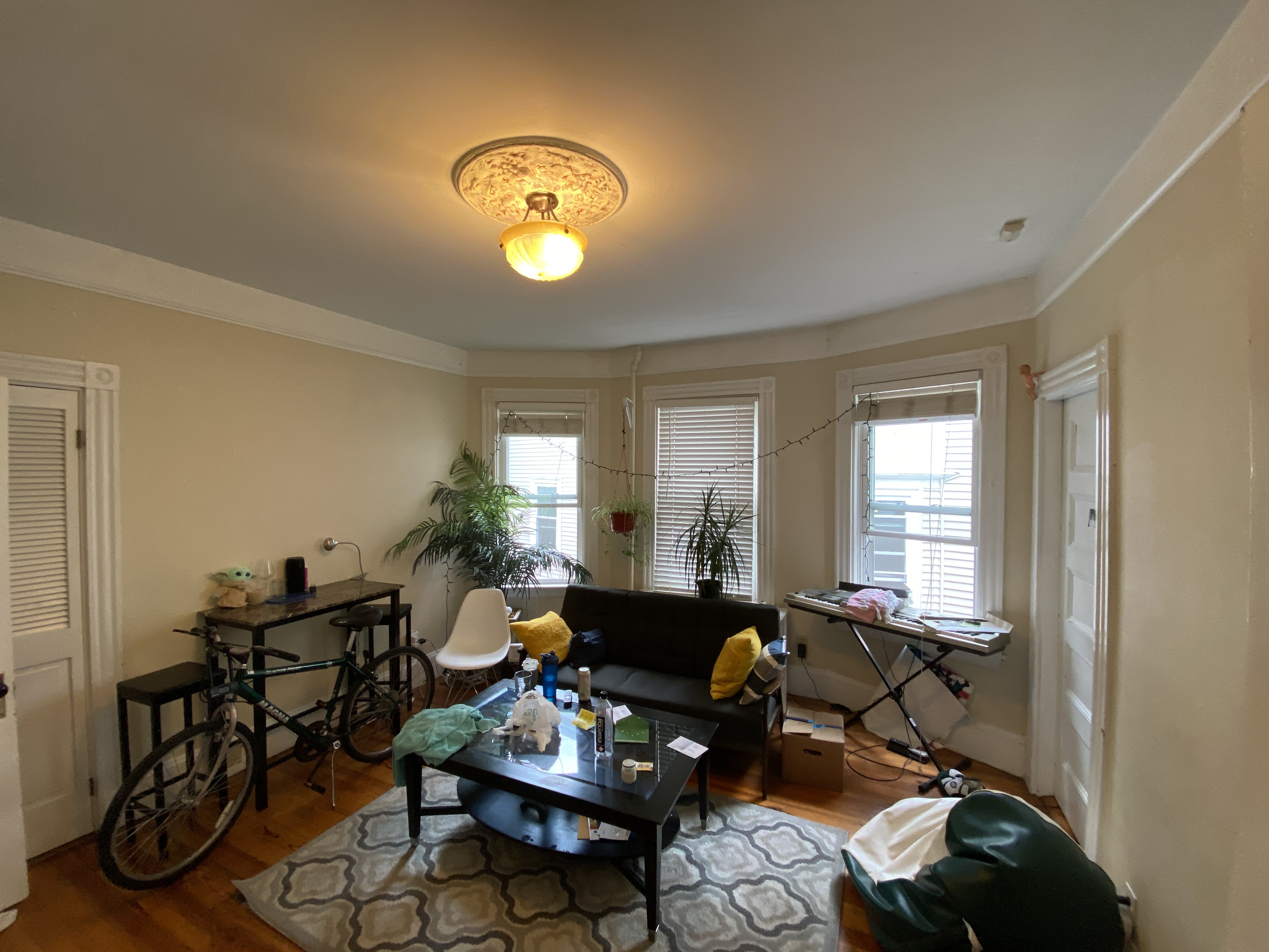 4 bed, 1 bath apartment for rent at 12 Oswald St Unit 4, Mission Hill — photo 5 of 15