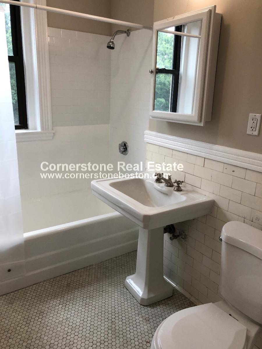 52 Charlesgate East, Fenway