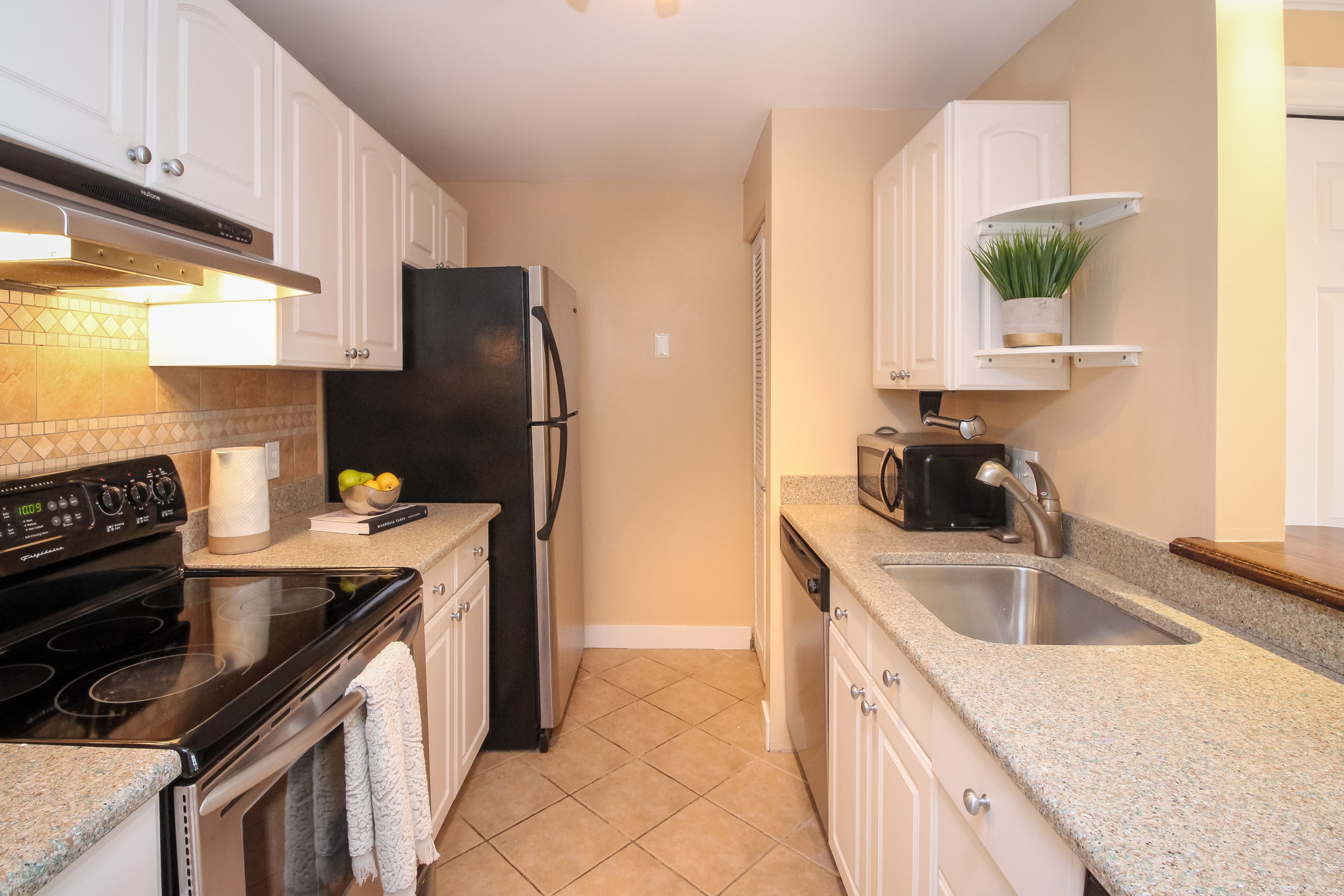 Photos of apartment on West 6th St.,Boston MA 02127