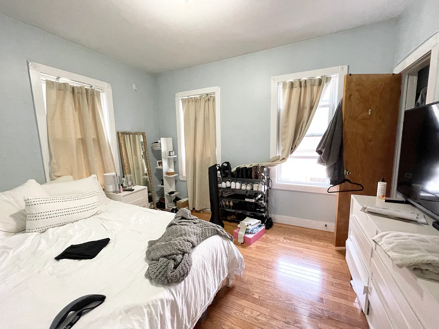Photos of apartment on Ward St.,Boston MA 02127