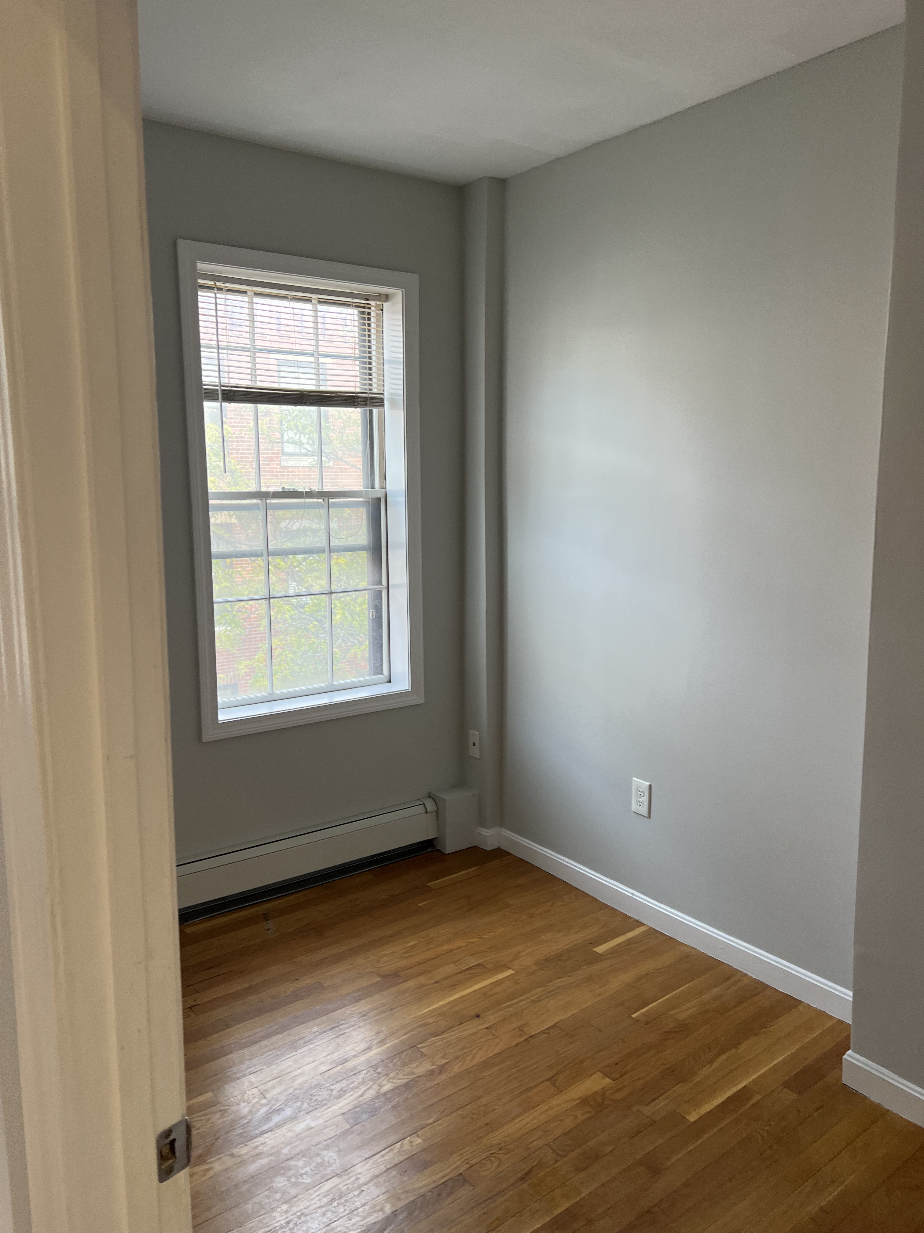 28 Phillips St. — Beacon Hill