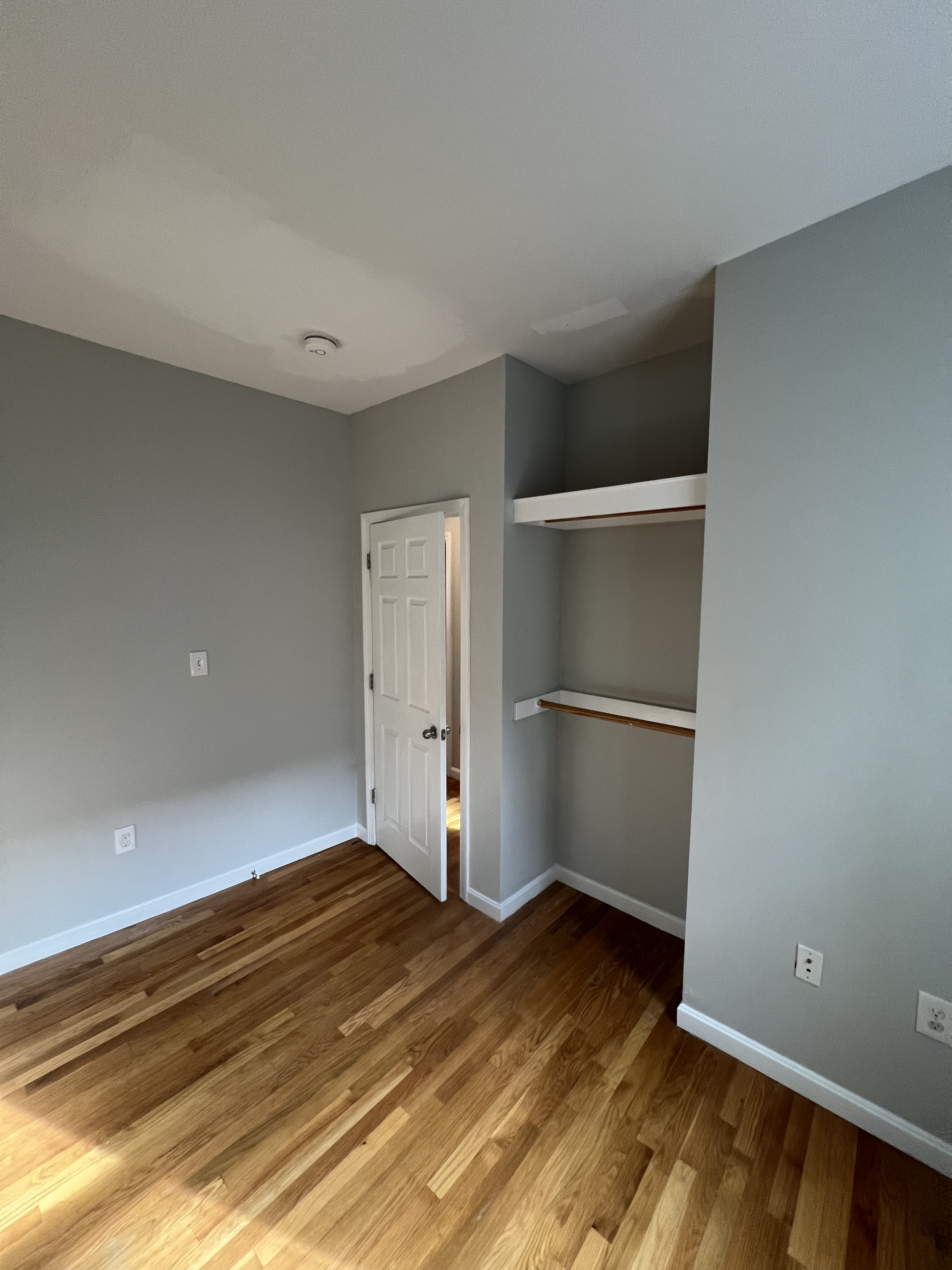 28 Phillips St. — Beacon Hill